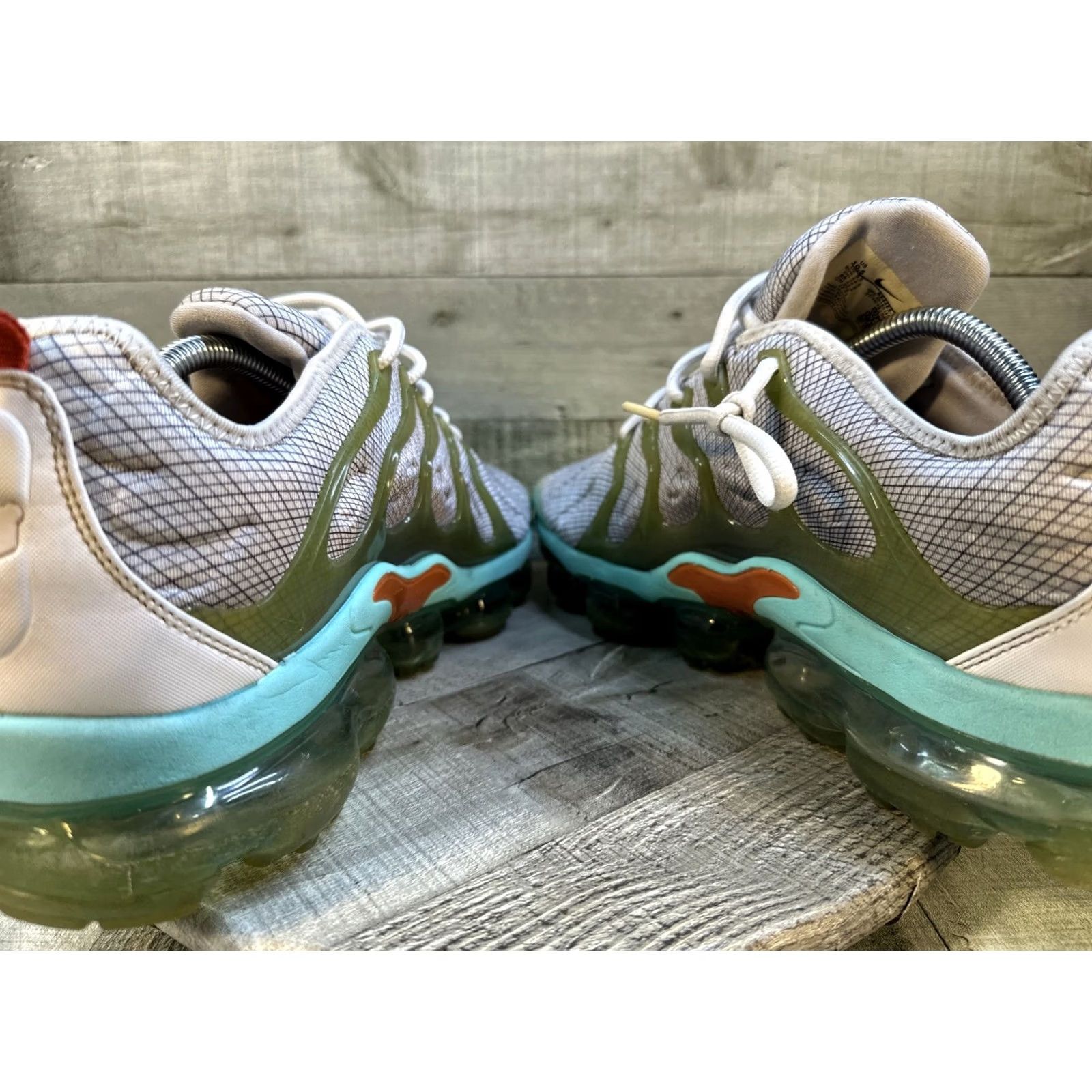 Nike Nike Air VaporMax Plus Sneaker Men 10.5 Aurora Green Prime Green 2019 Size US 11 / EU 44 - 7 Thumbnail
