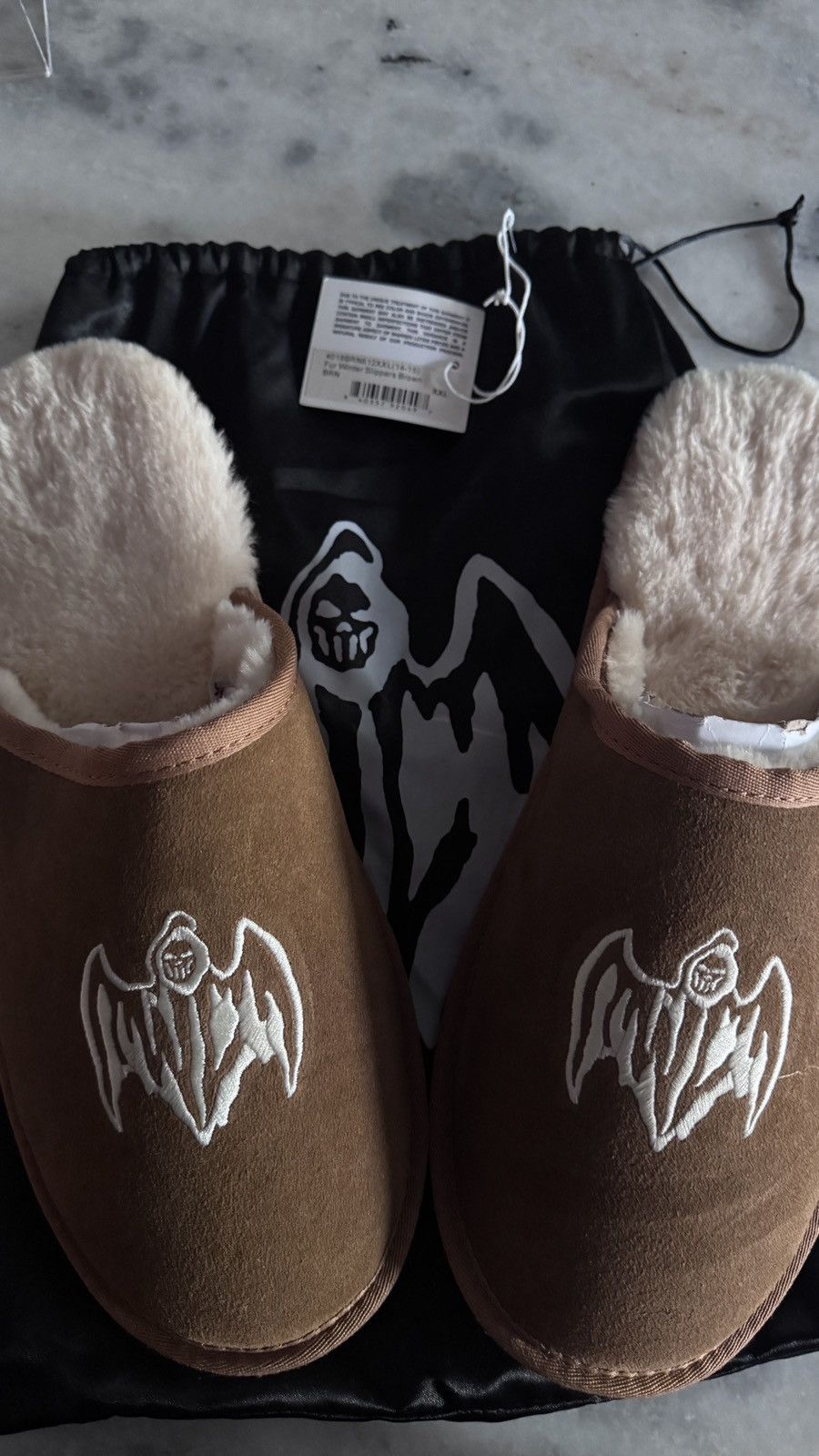 Warren Lotas WARREN LOTAS “BAT REAPER FUR SLIPPERS” XXL Size US 14 / EU 47 - 2 Thumbnail