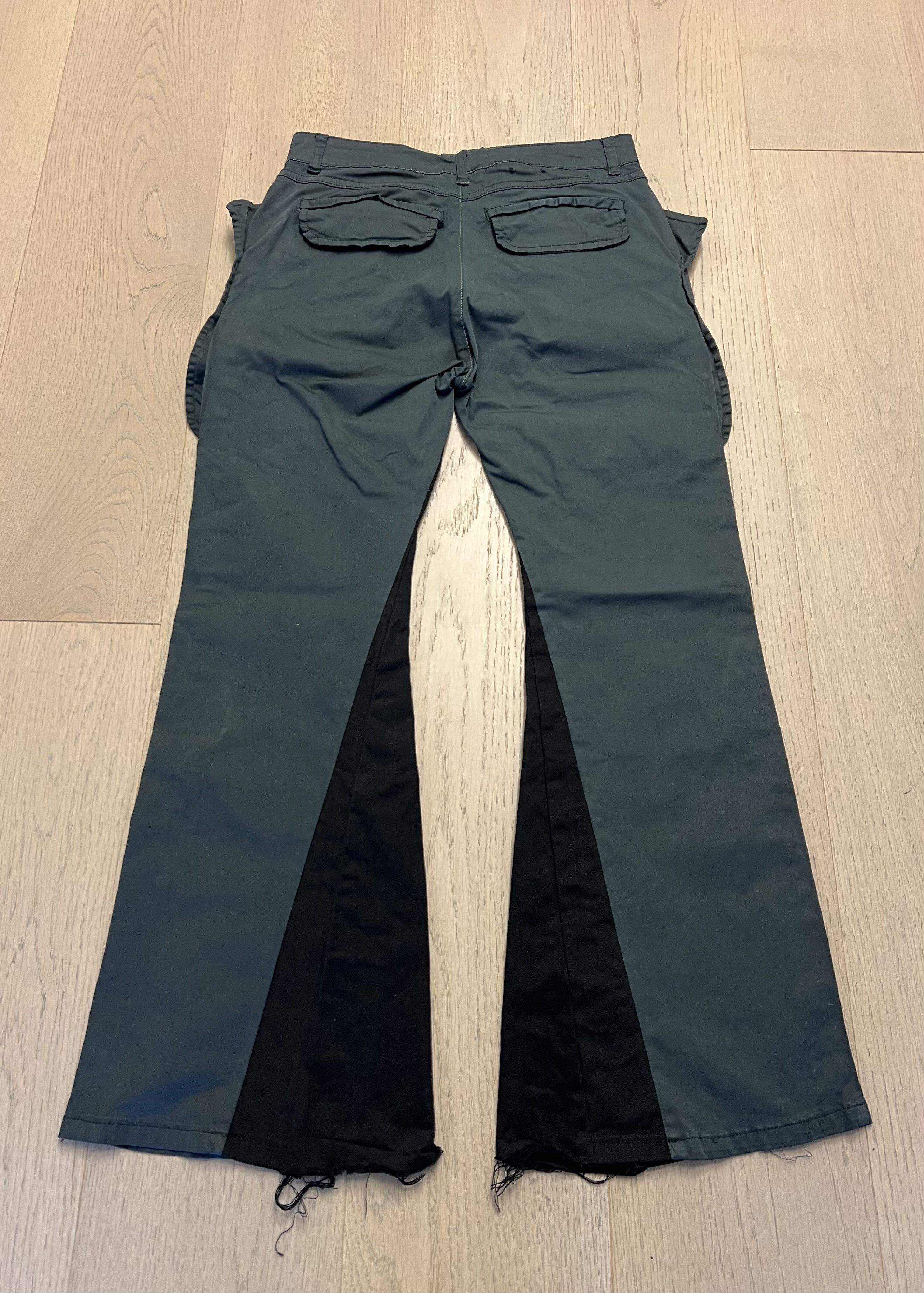 Le Grande Bleu (L.G.B.) Vintage wide-leg multipcoket tactical cargo pants. Size US 31 - 4 Thumbnail