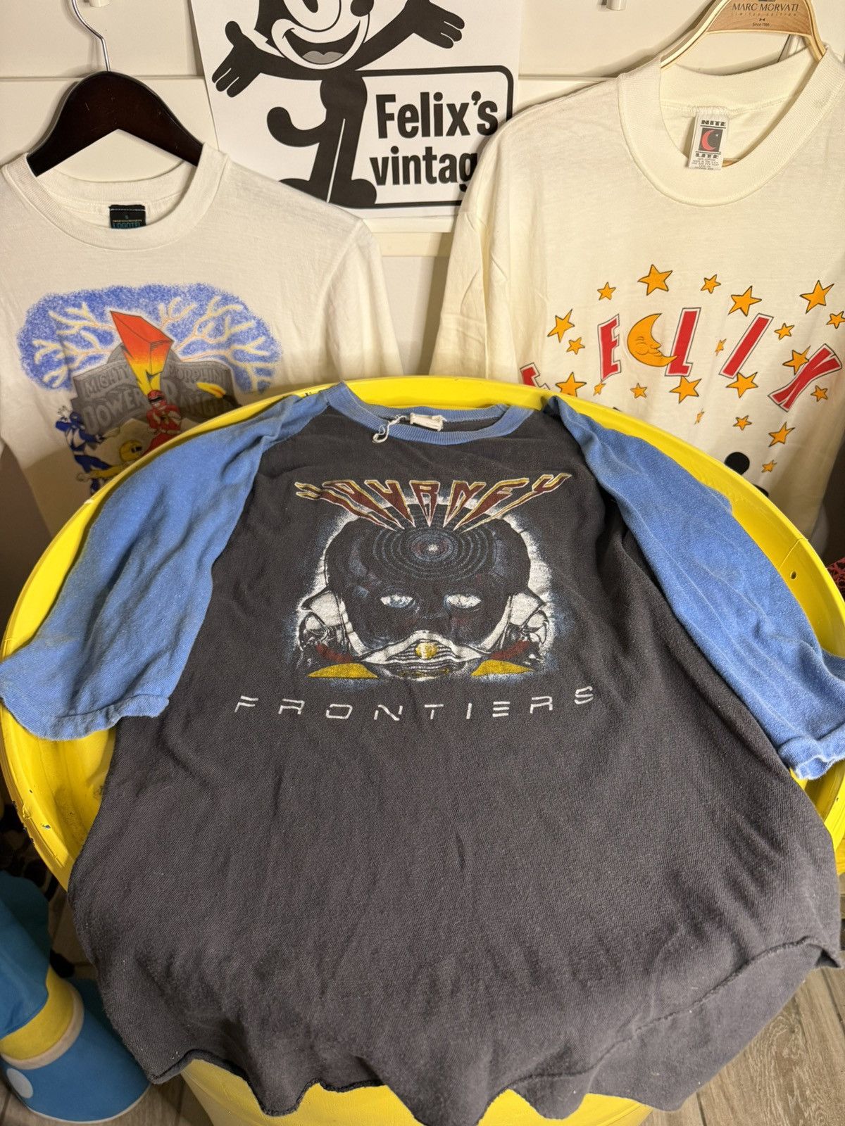 Vintage 1983 Journey band longsleeve vintage T-shirt Size US M / EU 48-50 / 2 - 1 Thumbnail
