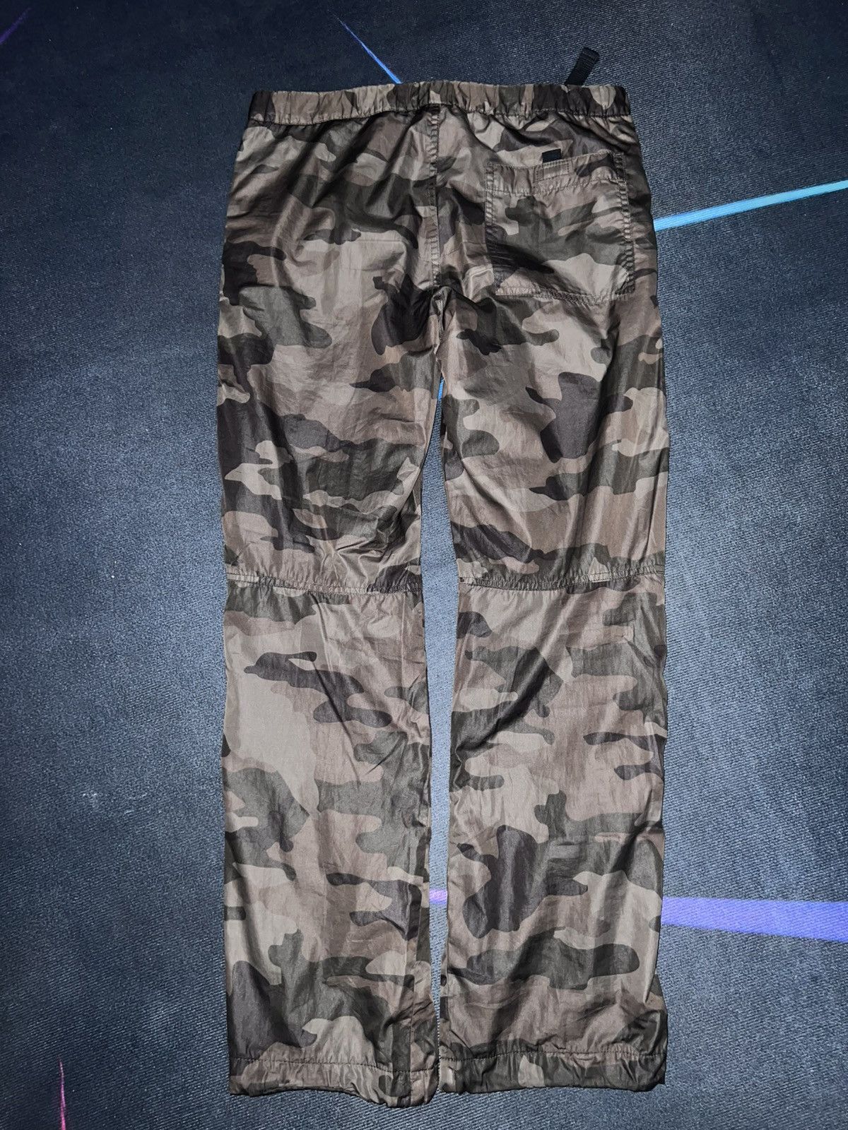 Uniqlo Uniqlo Camouflage Pants Size US 34 / EU 50 - 2 Thumbnail