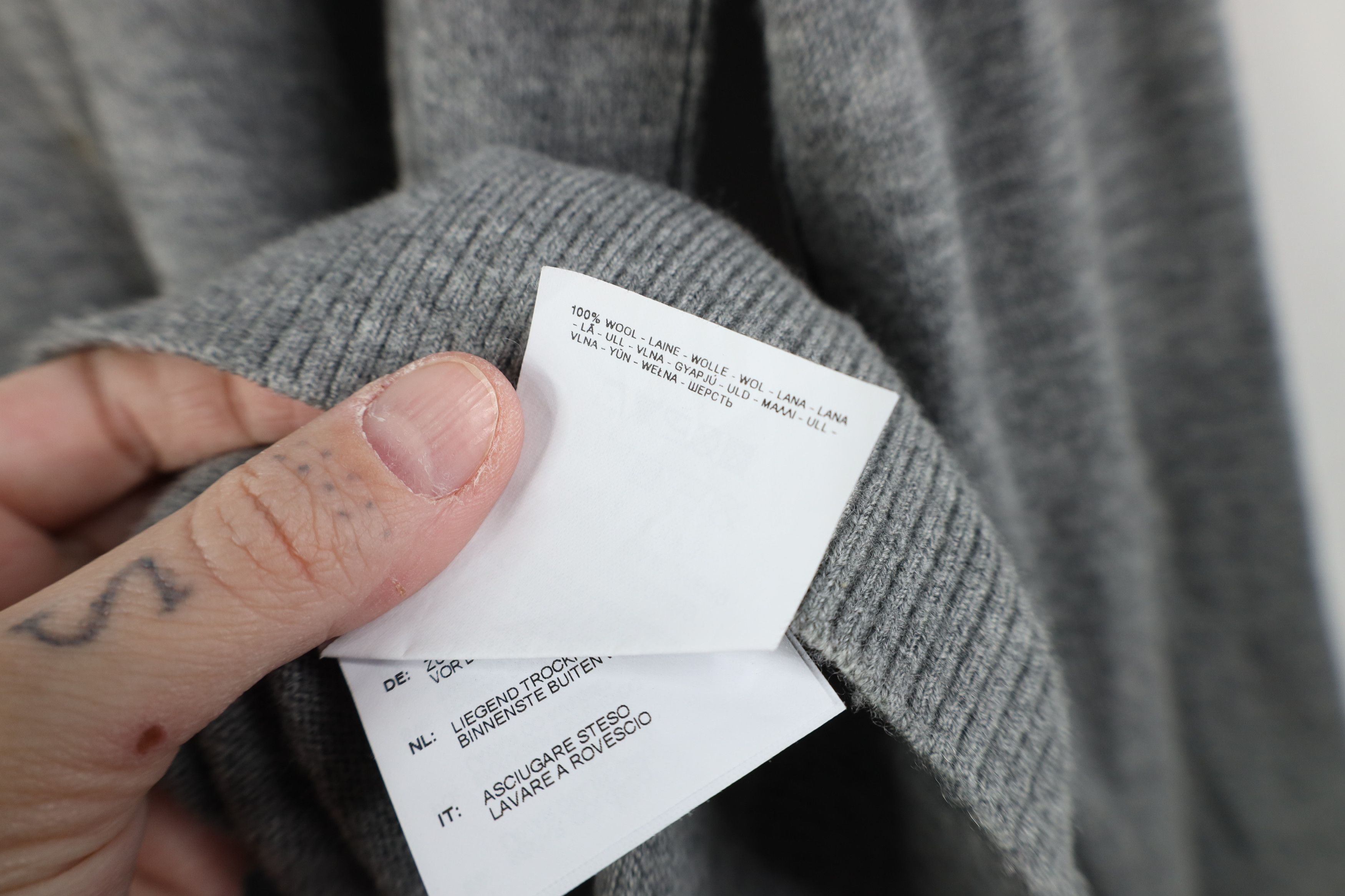 Napapijri Napapijri Geographic Lightweight Wool V-Neck Sweater Gray Size US M / EU 48-50 / 2 - 10 Thumbnail
