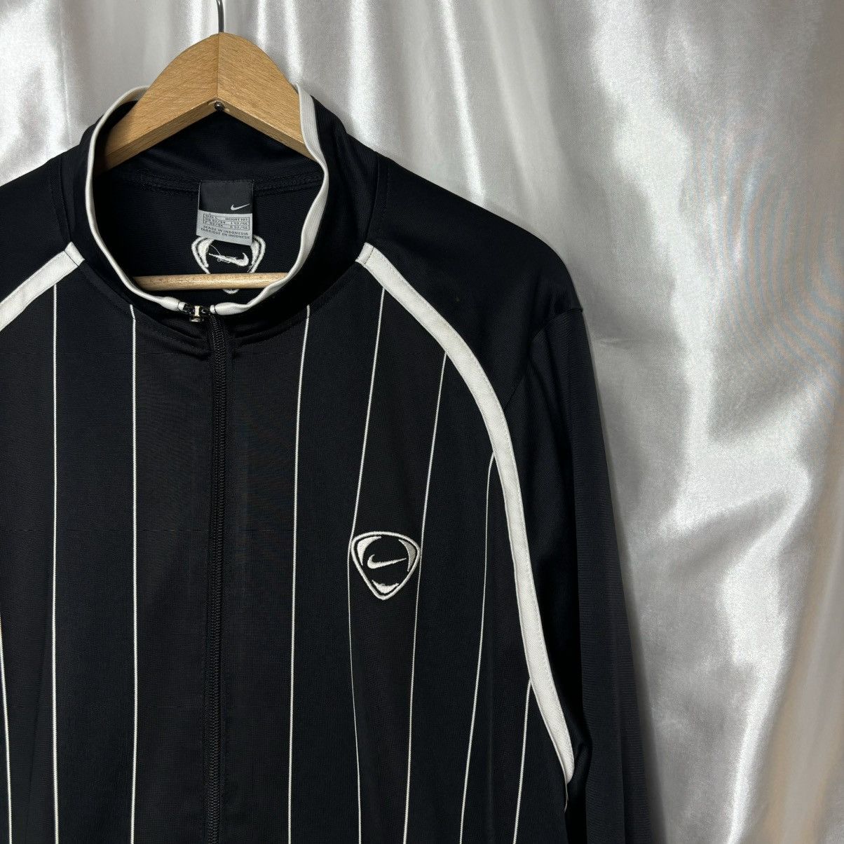 Nike vintage Nike zip sweatshirt with zipper black logo Size US L / EU 52-54 / 3 - 2 Thumbnail