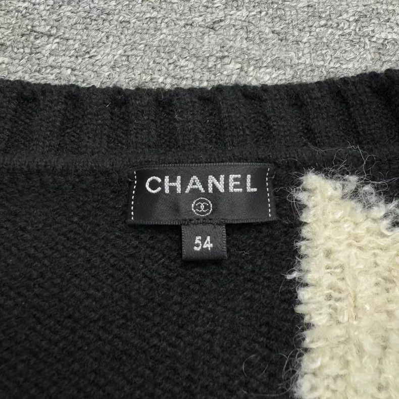 Chanel Geometry Pattern Knitted Sweater from Chanel -2505 Size US XL / EU 56 / 4 - 4 Thumbnail