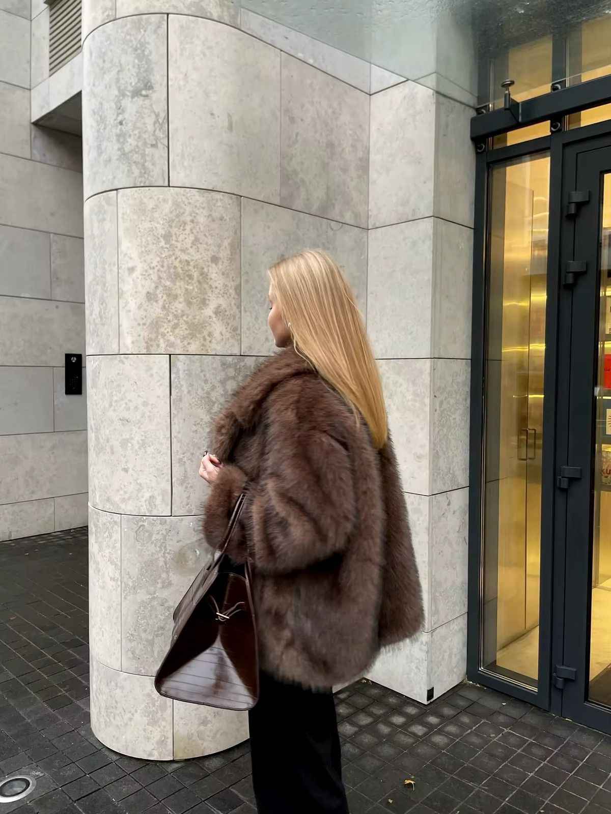 Warm Winter Fluffy Oversized Faux Fur Coat Jacket