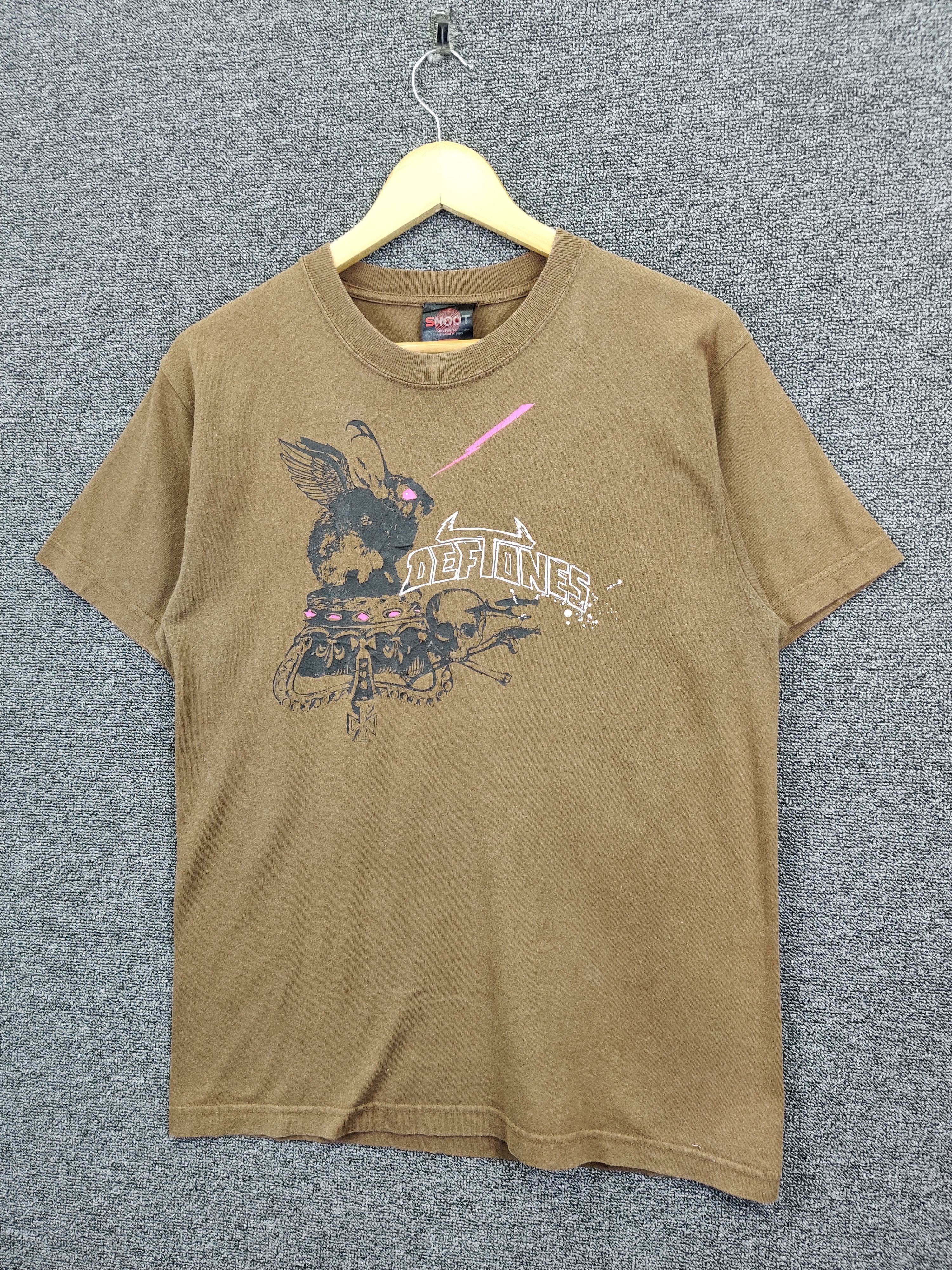 Band Tees Vintage Deftones Evil Rabbit Band Tee Tshirt Size US M / EU 48-50 / 2 - 2 Thumbnail