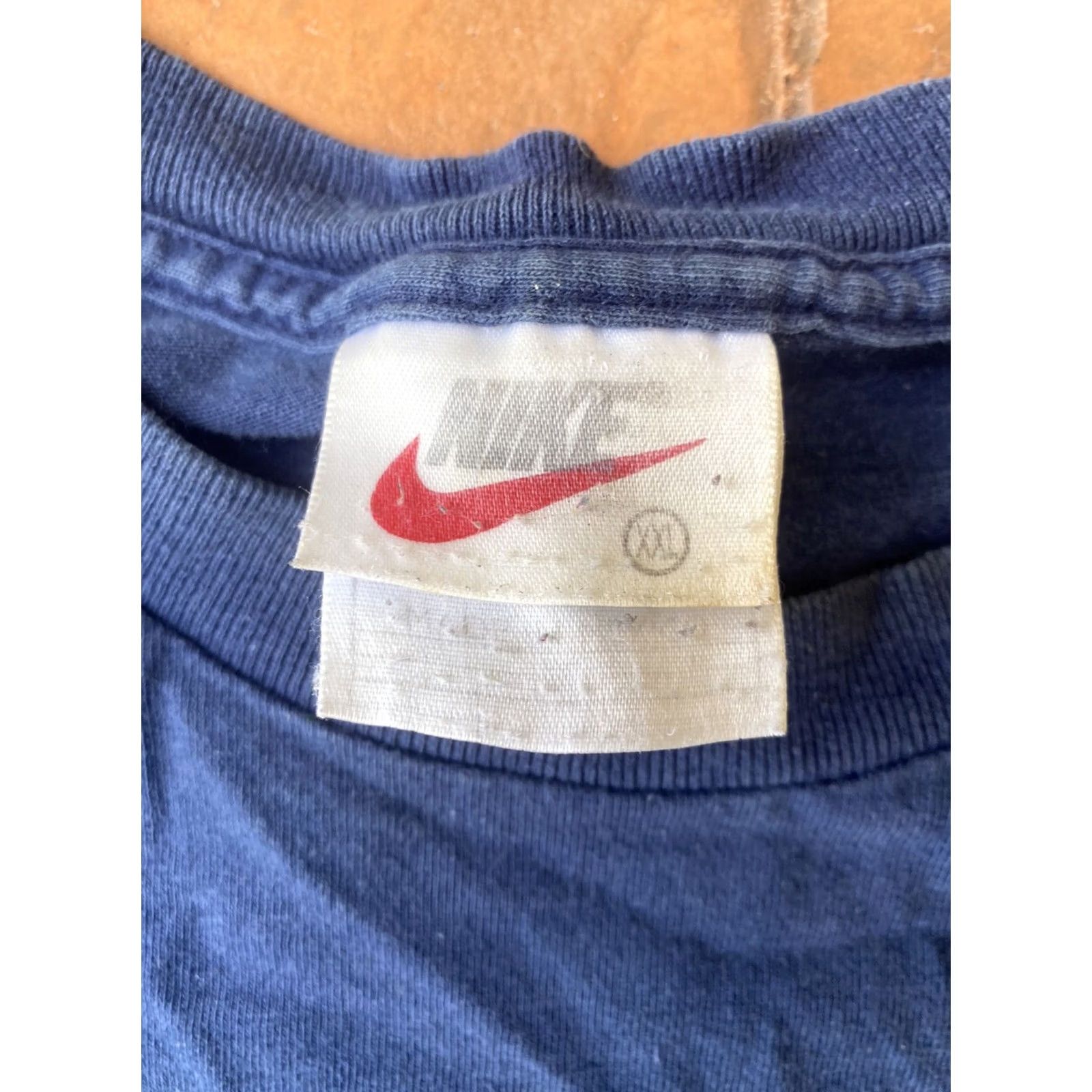 Nike VINTAGE Nike T Shirt 2XL Navy Embroidered Swoosh White Tag 90s Mens Shirt Size US XXL / EU 58 / 5 - 2 Thumbnail