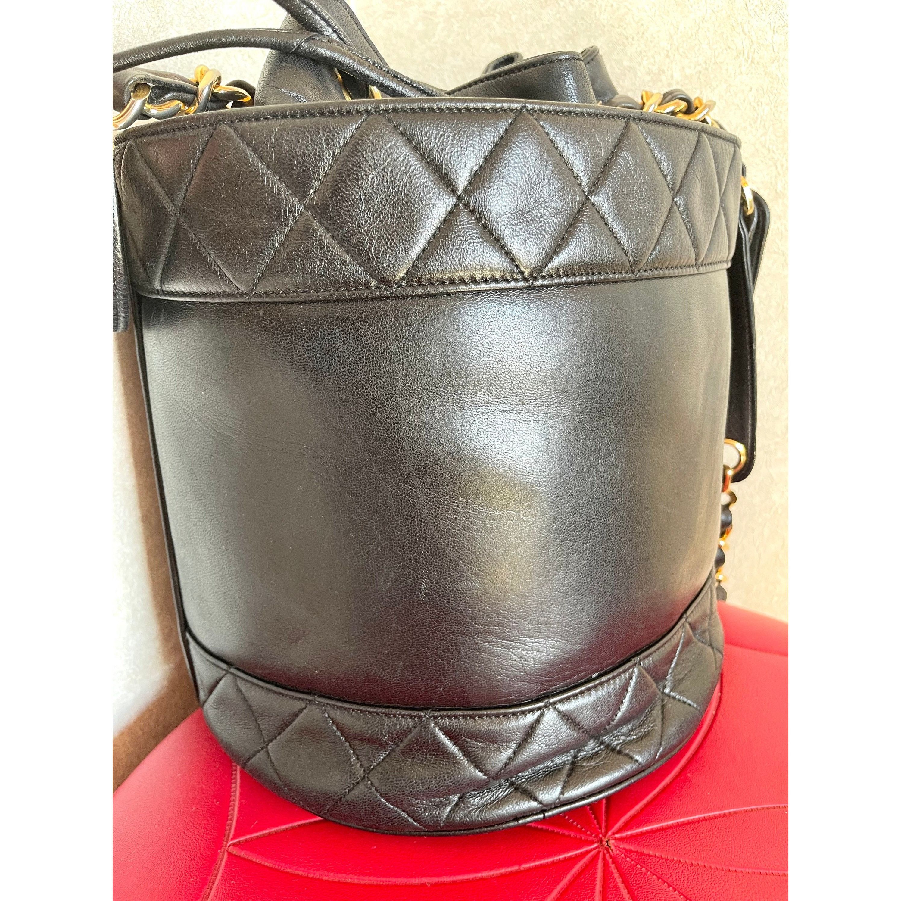 Chanel Vintage CHANEL black lambskin bucket hobo drum shoulder bag Size ONE SIZE - 3 Thumbnail