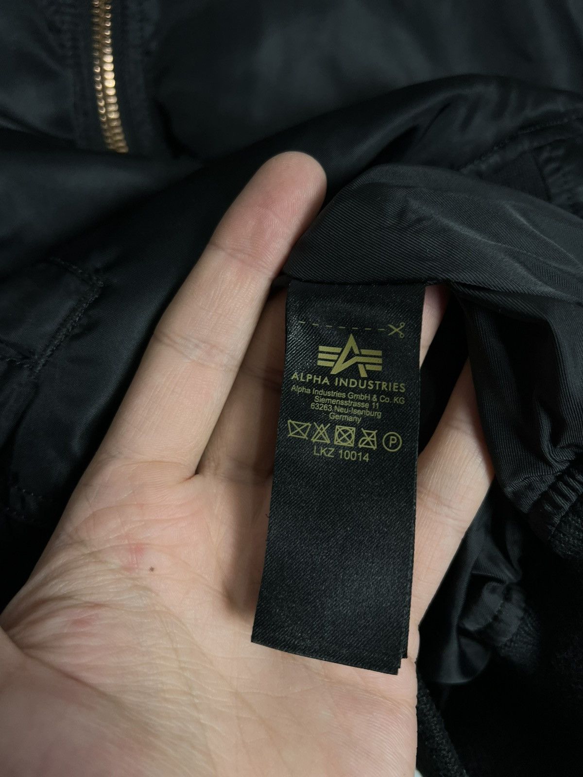 Alpha Industries × Vintage Alpha Industries MA-1 Flight Bomber Insulated Jacket Size M Size M / US 6-8 / IT 42-44 - 7 Thumbnail