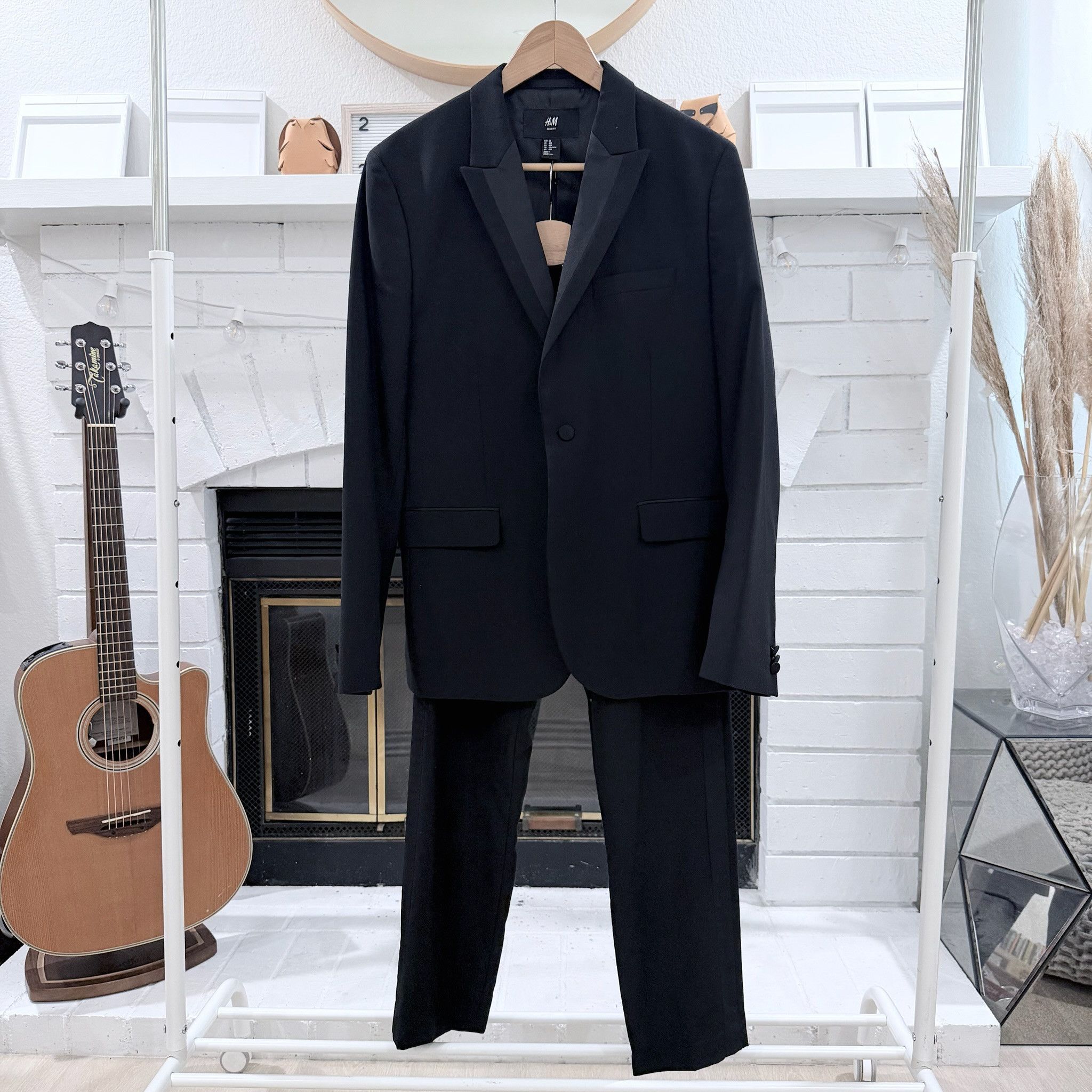 H&M H&M Slim Fit Black Tuxedos Suit Set - 40R / 33R Size 40R - 1 Thumbnail
