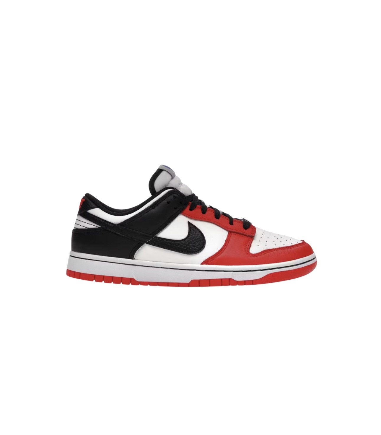 Nike Nike Dunk Low EMB x NBA 75th Anniversary - Bulls 2021 Size US 10.5 / EU 43-44 - 1 Thumbnail