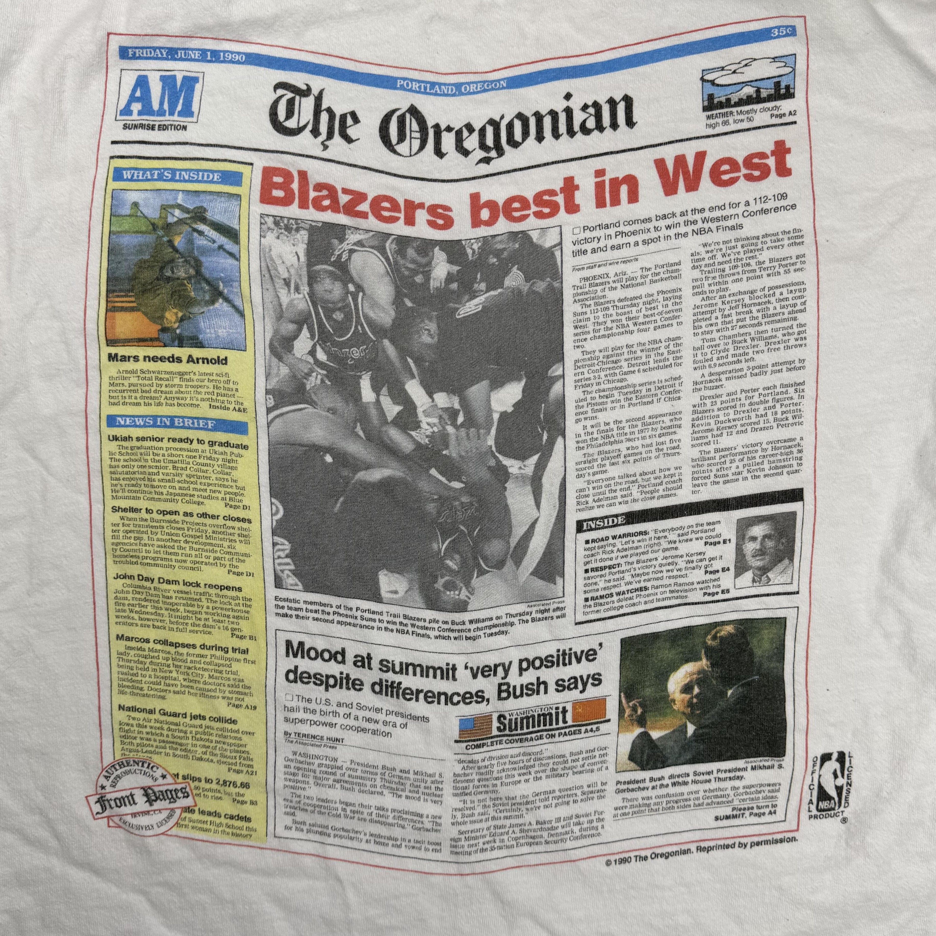 Vintage Vintage Single Stitch 1990 Oregonian Blazers Tee Large Size US L / EU 52-54 / 3 - 4 Thumbnail