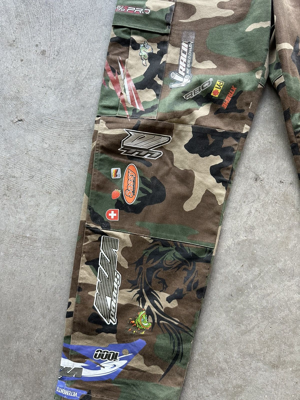 Vetements 2019 Vetements Camo Sticker Pants Size US 32 / EU 48 - 2 Thumbnail