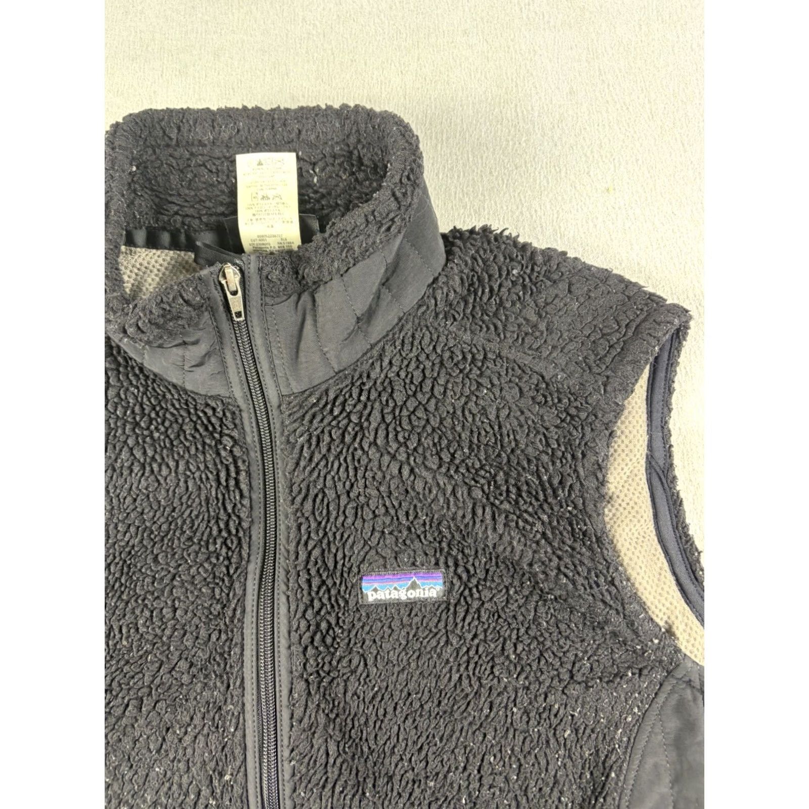 Patagonia Patagonia Deep Pile Vest Women’s XL Black Full Zip Fleece Outdoors Size XL / US 12-14 / IT 48-50 - 2 Thumbnail