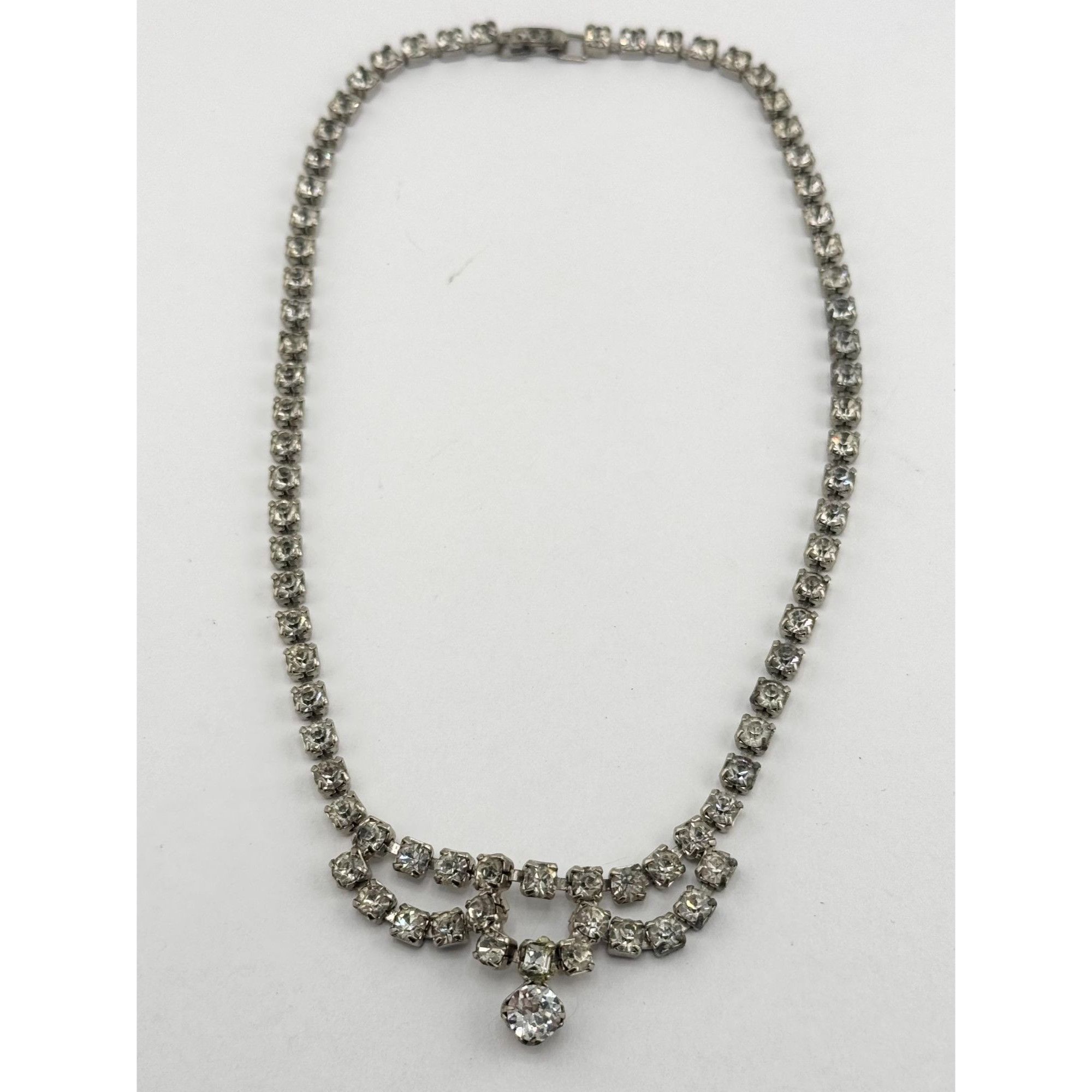 Vintage Vintage jewelry fashions glass rhinestone bow necklace Size ONE SIZE - 2 Thumbnail