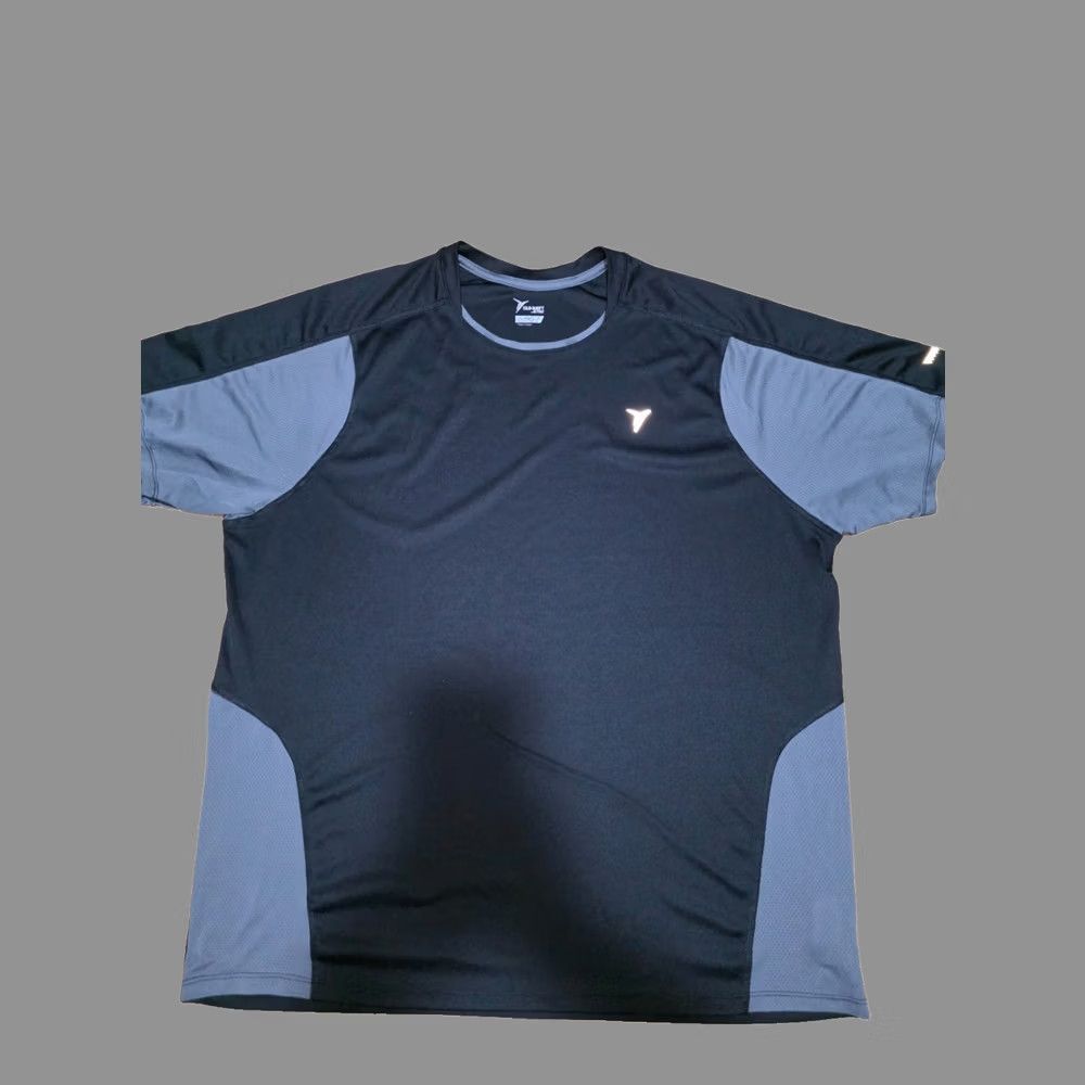 Old Navy Old Navy Active T-Shirt Men XL Black/Gray Polyester Short Sleeve Crew Neck Logo Lightweight Regular Fit Sports Size US XL / EU 56 / 4 - 1 Thumbnail
