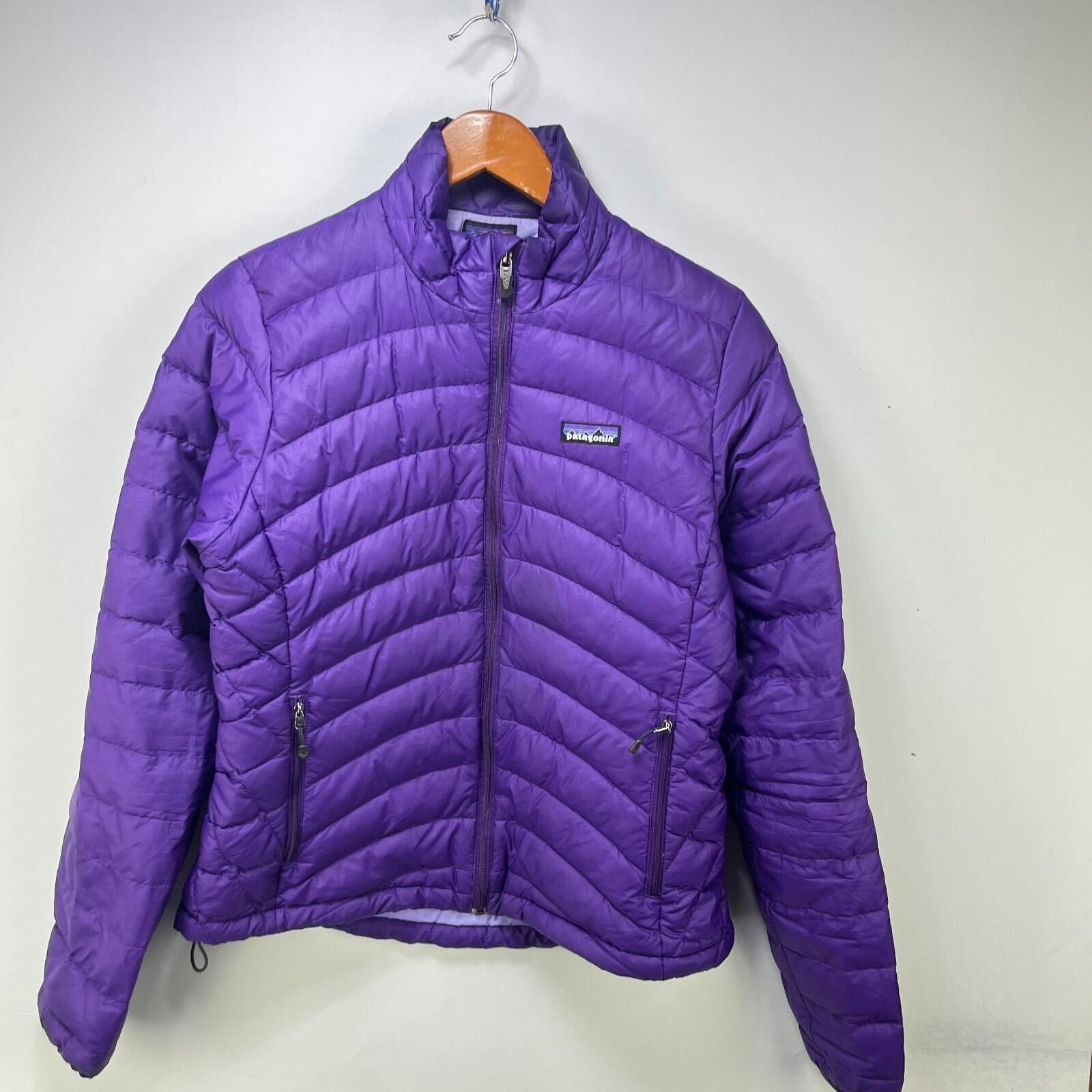 Patagonia Vintage Patagonia Lightweight Puffer Jacket Women Medium Size M / US 6-8 / IT 42-44 - 1 Thumbnail