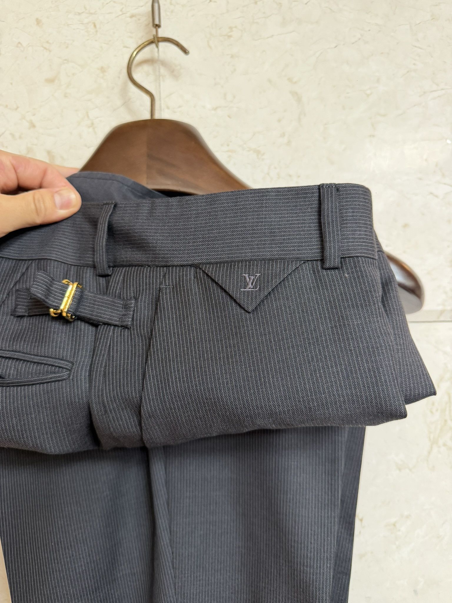 Louis Vuitton LOUIS VUITTON / Tailor Made Charcoal Stripe Suit / 50 Size 40R - 11 Thumbnail