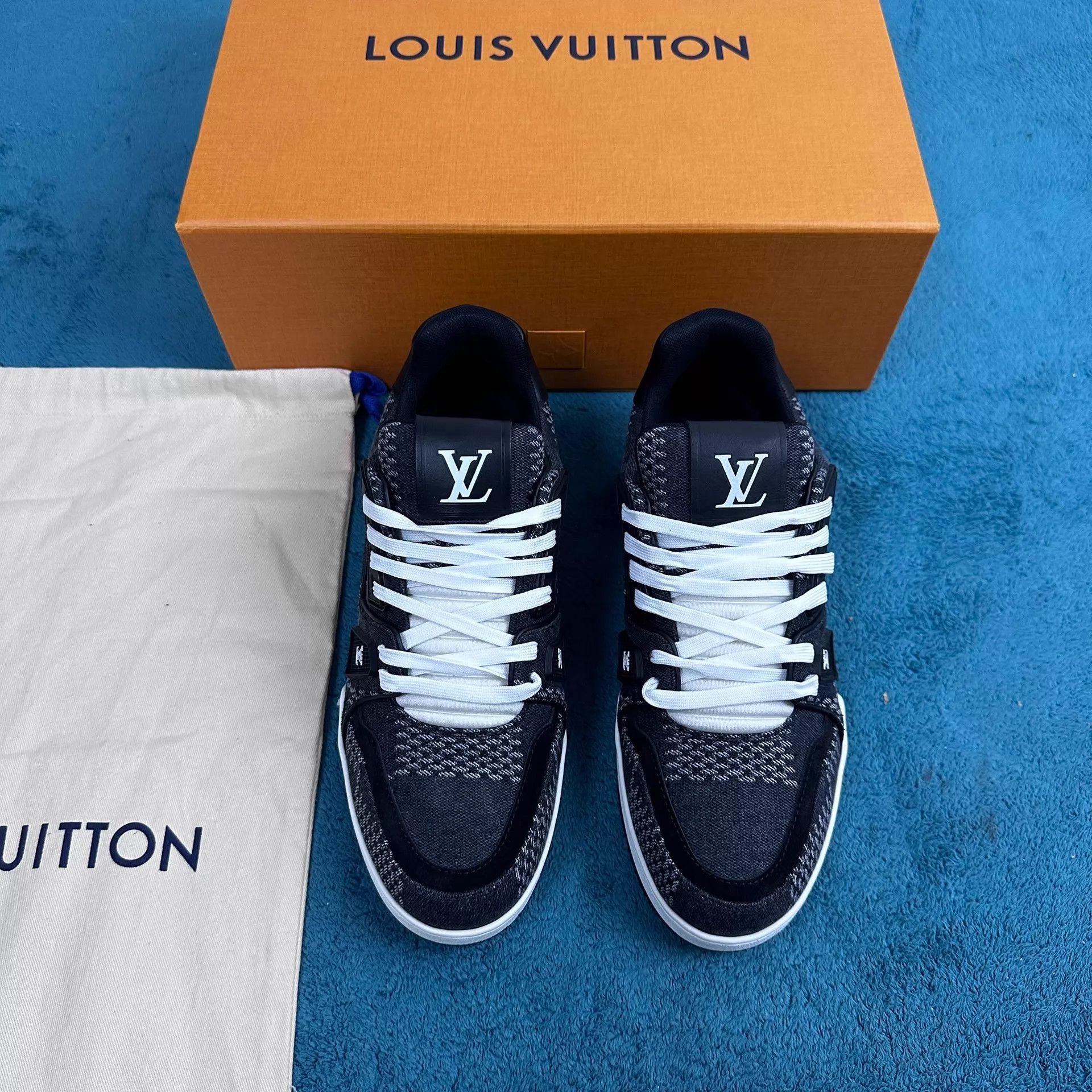 Louis Vuitton LV Trainer Leather Monogram Low-Top Sneaker Black 6.5/40.5 Size US 7.5 / EU 40-41 - 1 Thumbnail