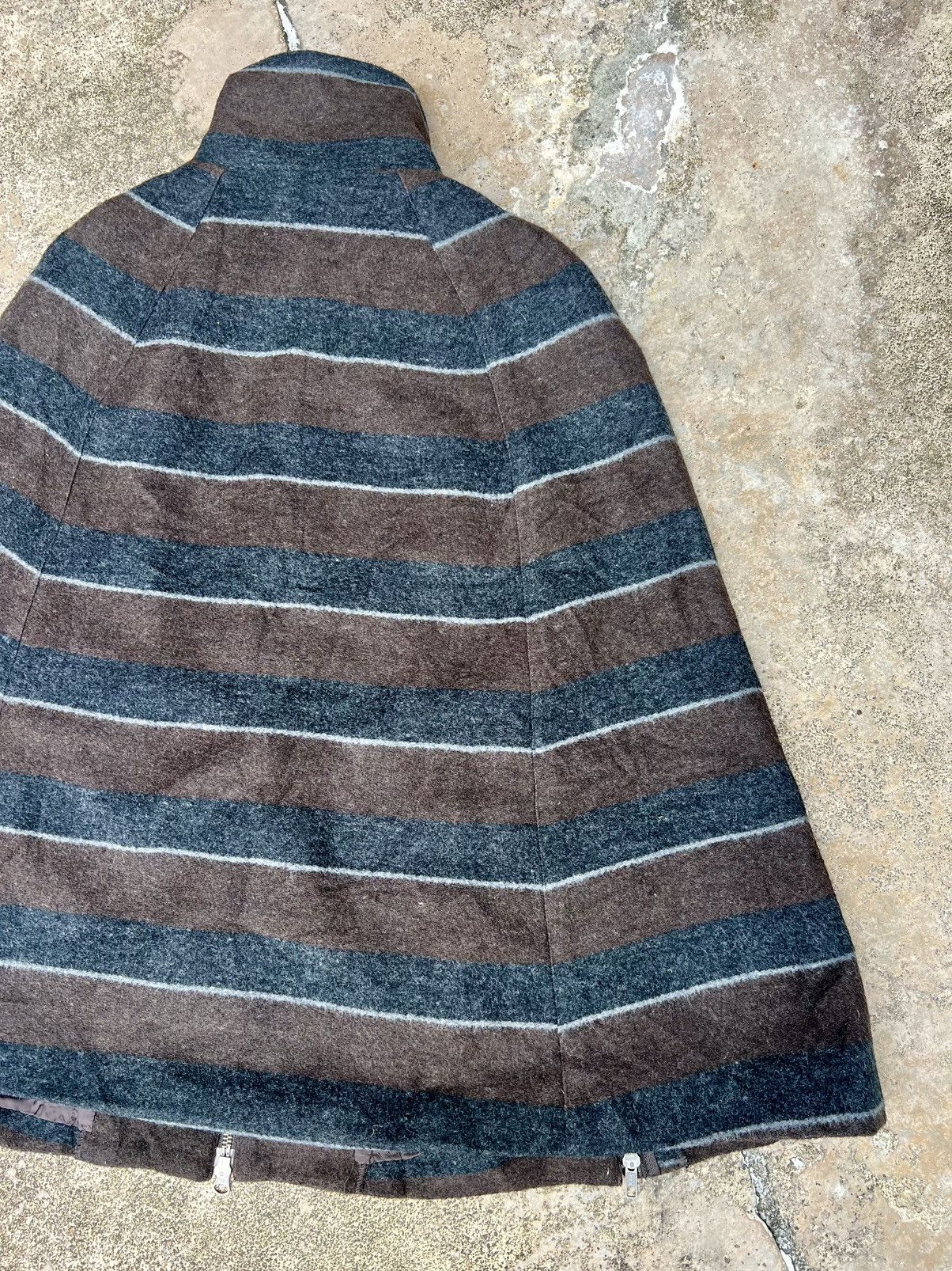 5351 POUR LES HOMMES × If Six Was Nine × KMRii Vintage Y2K 5351 Pour Les Femmes Poncho Wool Jacket Size US M / EU 48-50 / 2 - 15 Thumbnail