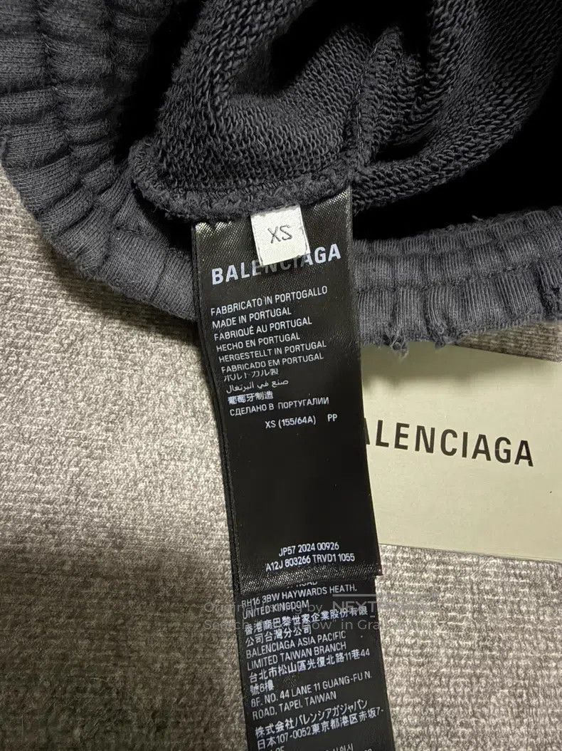 Balenciaga Balenciaga size XS Distressed Lettering Print Sports Pants Size US 27 - 4 Thumbnail