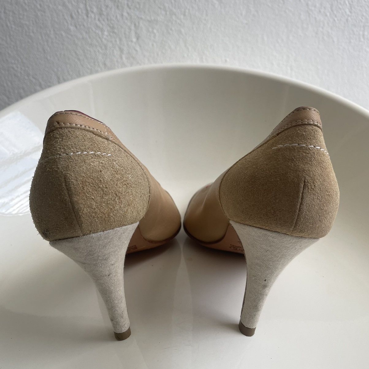 MM6 MM6 Maison Margiela Inside Out beige and brown pumps Size US 8 / IT 38 - 8 Thumbnail