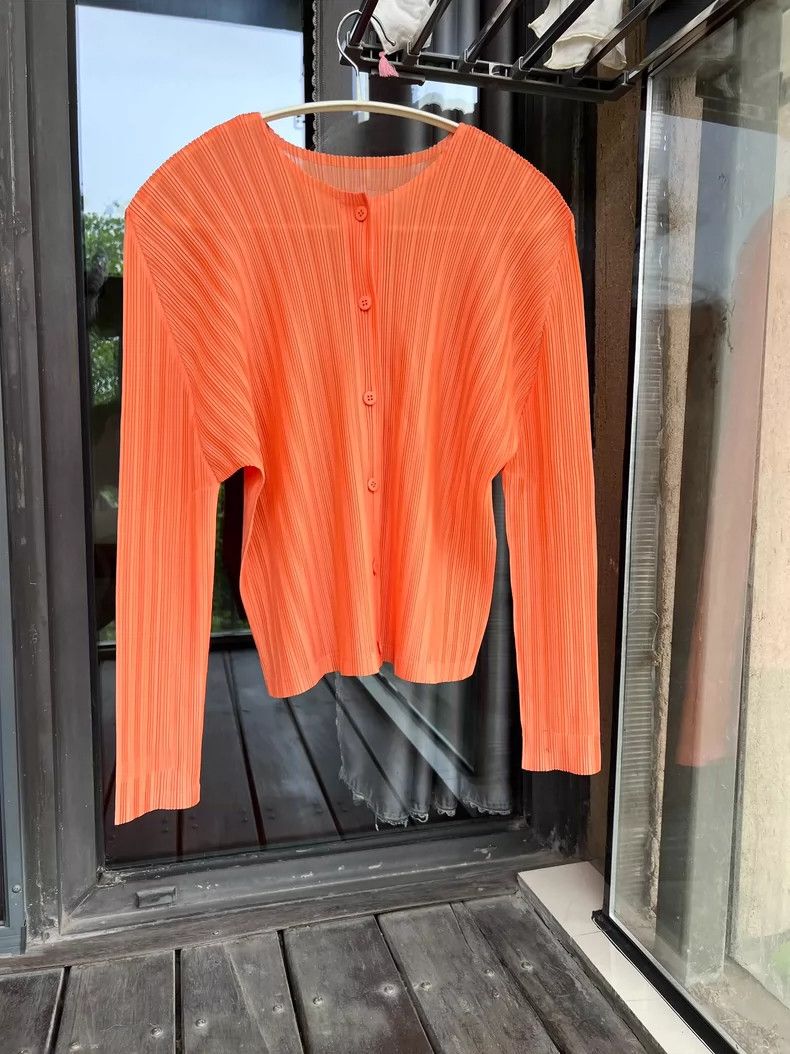Issey Miyake size:3 Orange pleated rib cardigan
