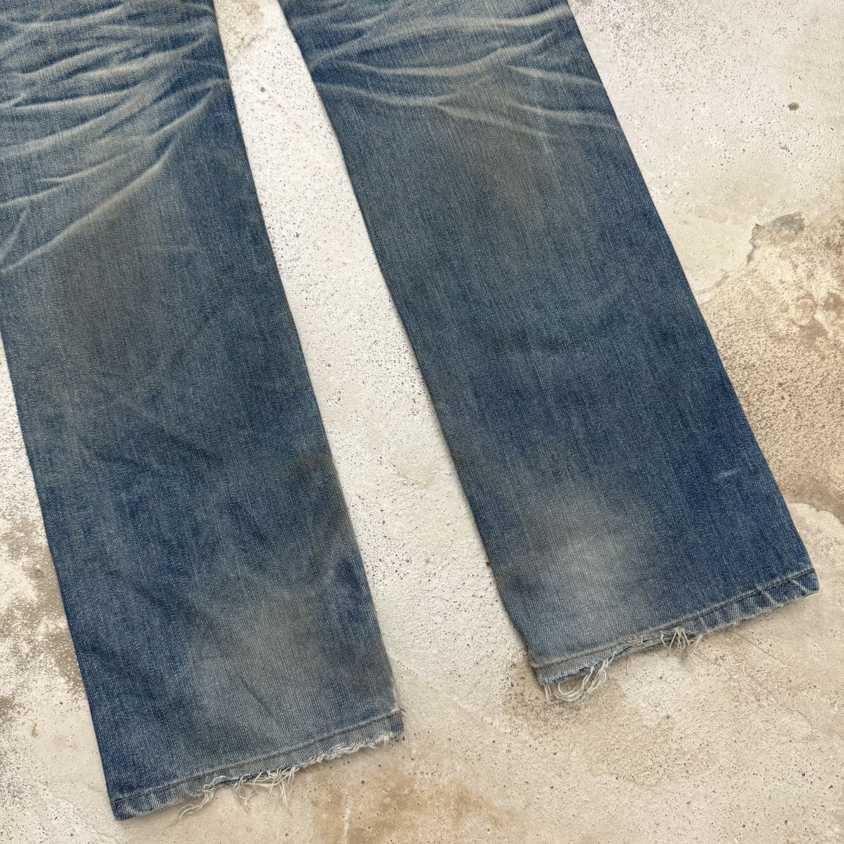 Japanese Brand Japanese Muddy Distressed Whisker Low Rise Denim Pants Size US 29 - 12 Thumbnail
