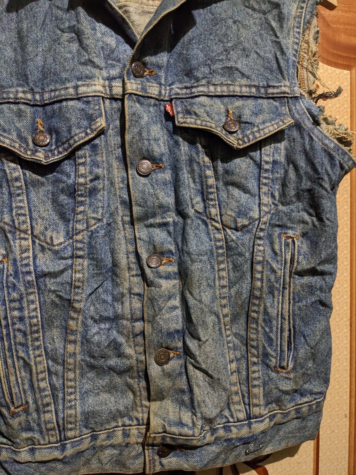 Levi's DAMAGED LEVIS SLEEVELESS JACKET SIZE 38 Size US S / EU 44-46 / 1 - 9 Thumbnail