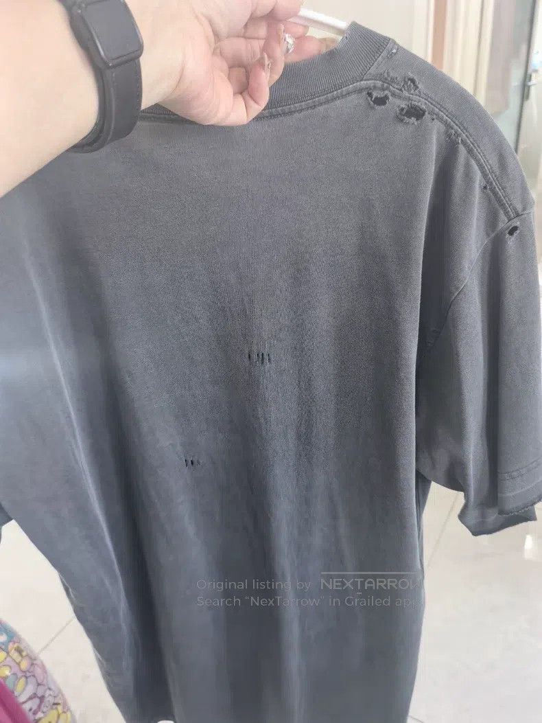 Balenciaga Balenciaga T-Shirt Size US L / EU 52-54 / 3 - 6 Thumbnail