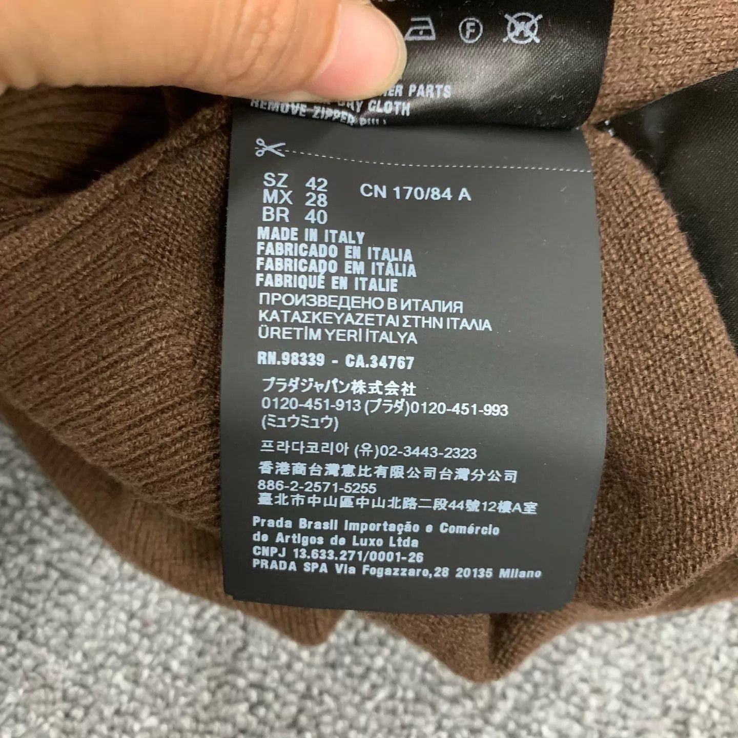 Miu Miu Miu Miu Brown Cashmere Knit Cardi Size 42 98 New Size M / US 6-8 / IT 42-44 - 5 Thumbnail