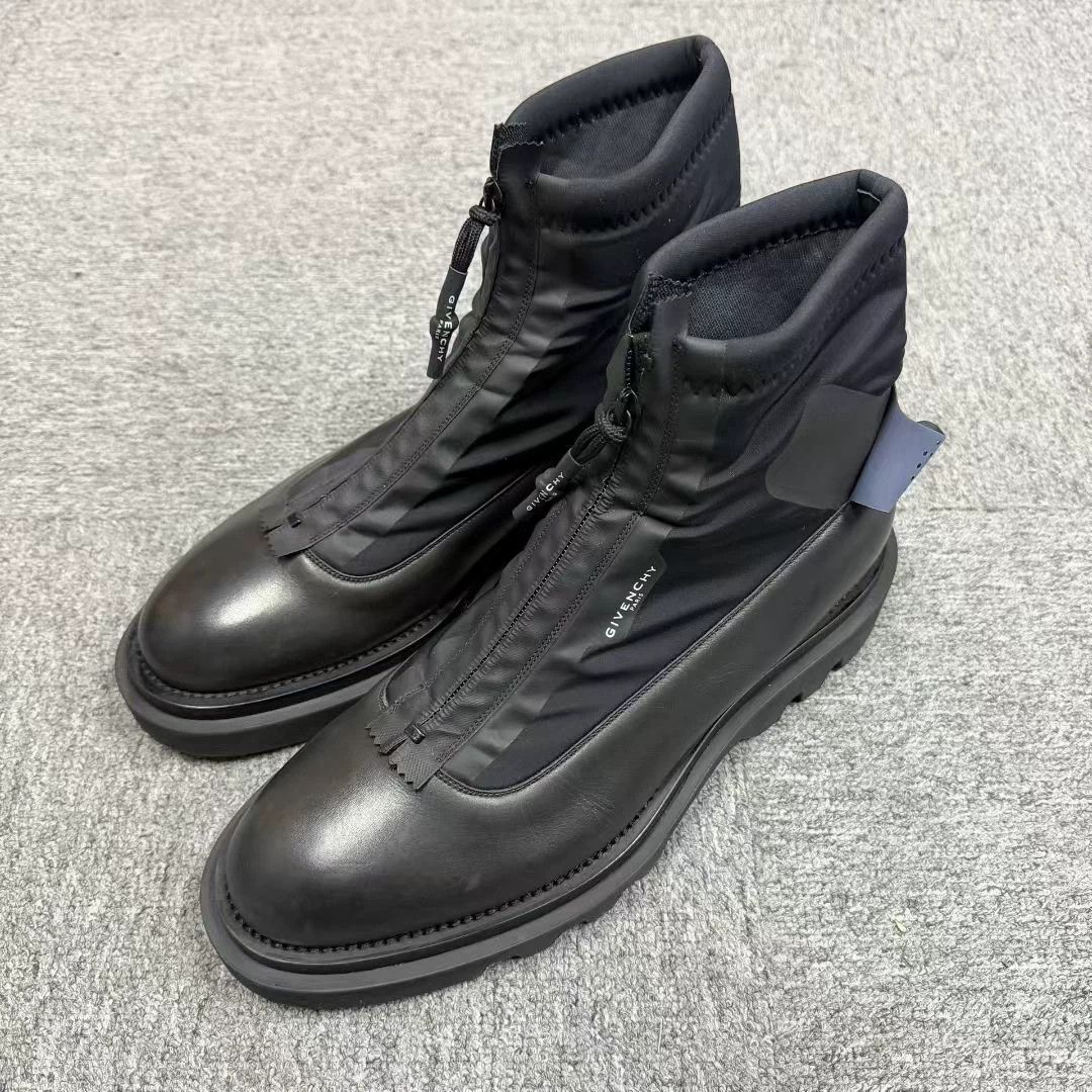 Givenchy Givenchy Leather Black Lowtop Sneakers 42 Women Size US 10.5 / IT 40.5 - 1 Thumbnail