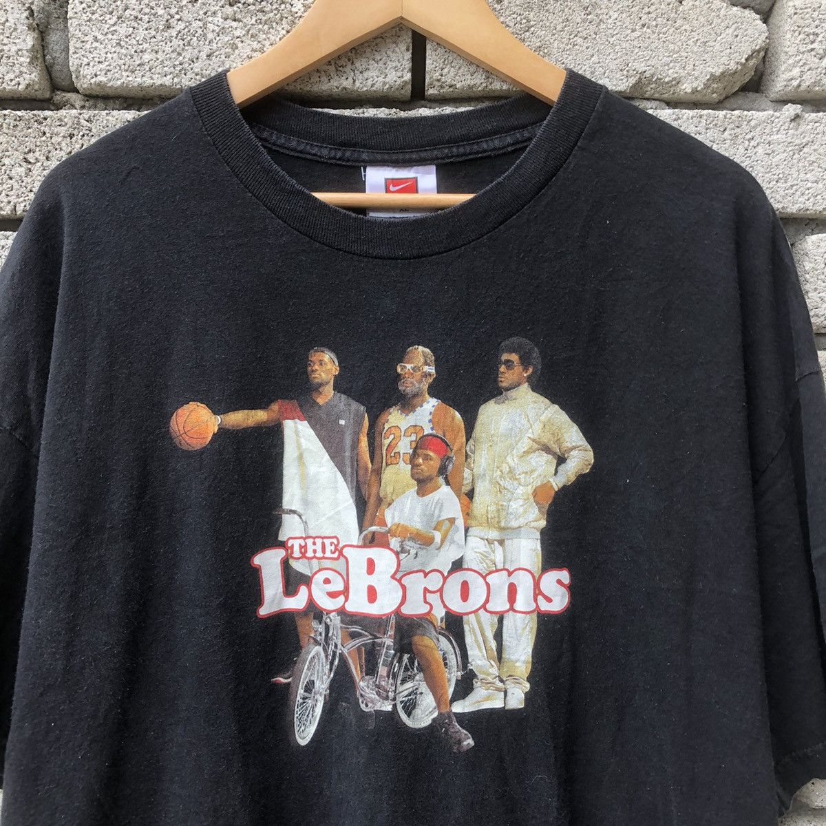 Nike Vintage 90s Nike The Lebrons Tee Size US XL / EU 56 / 4 - 2 Thumbnail