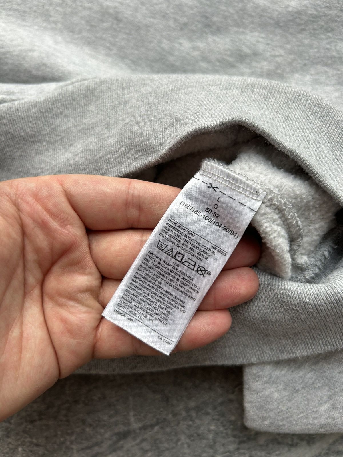 Gap Vintage hoodie gap paris big logo y2k boxy fit mans Size US L / EU 52-54 / 3 - 11 Thumbnail