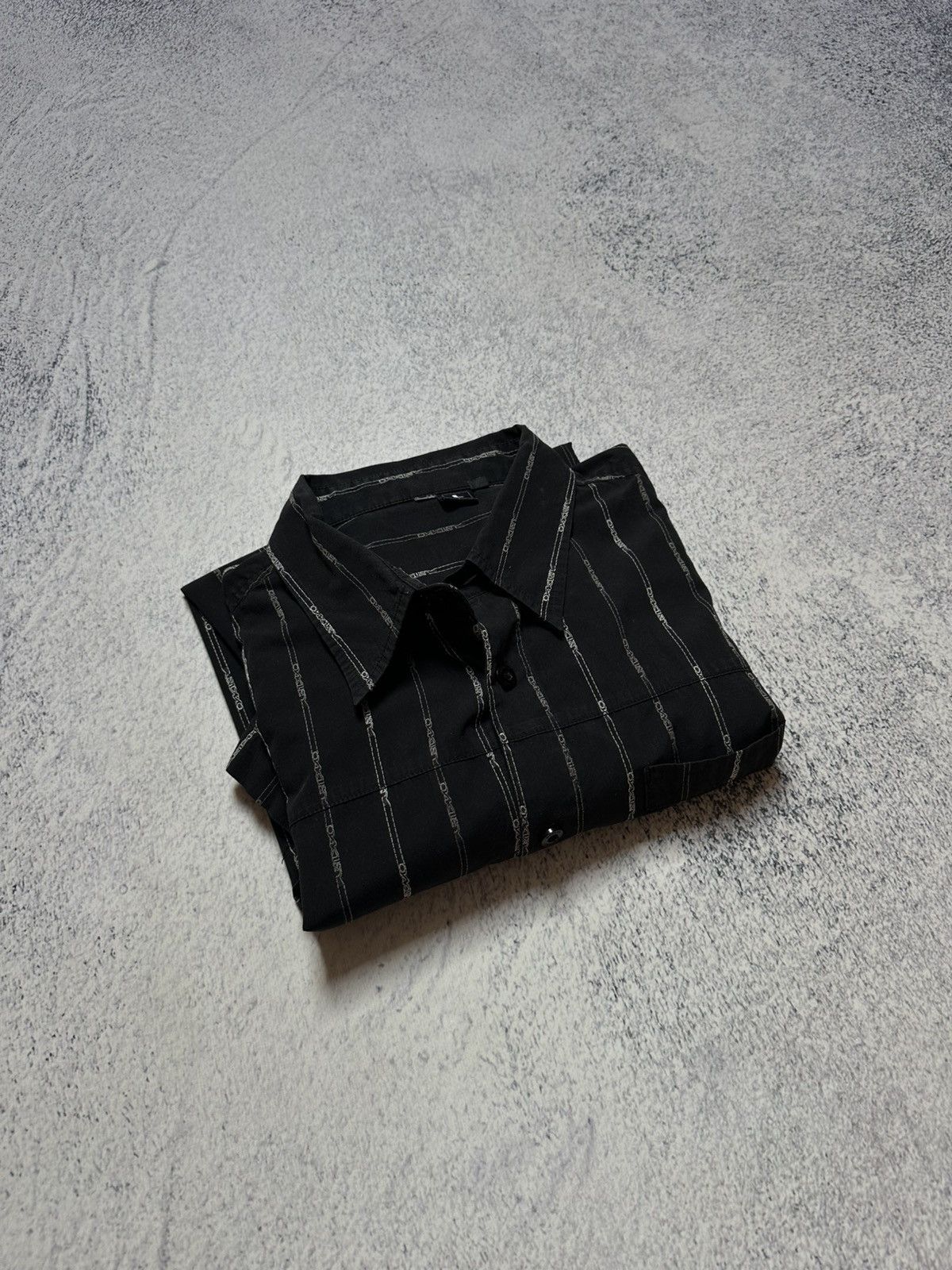 Oakley Vintage 00s Oakley Monogram Shirt Size US L / EU 52-54 / 3 - 18 Thumbnail