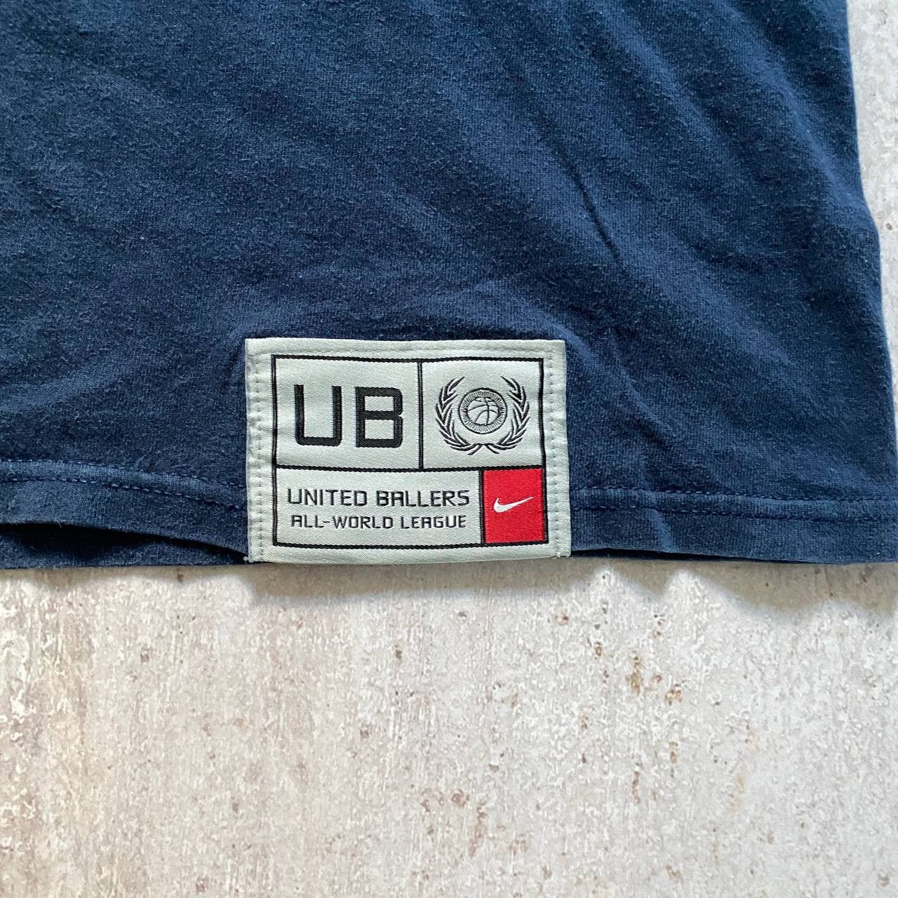 Nike VINTAGE Y2K AMAZING NIKE UNITED BALLERS CENTRAL LOGO TEE 85 Size US L / EU 52-54 / 3 - 5 Thumbnail