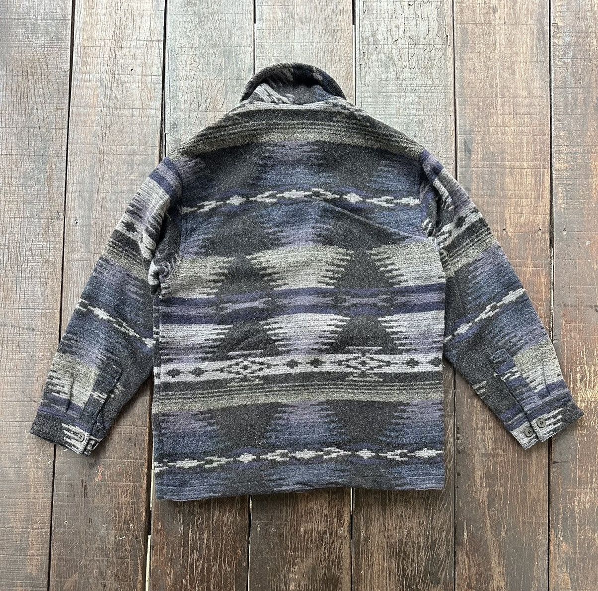 Woolrich Woolen Mills Wool rich long sleeve navajo design Size US L / EU 52-54 / 3 - 2 Thumbnail