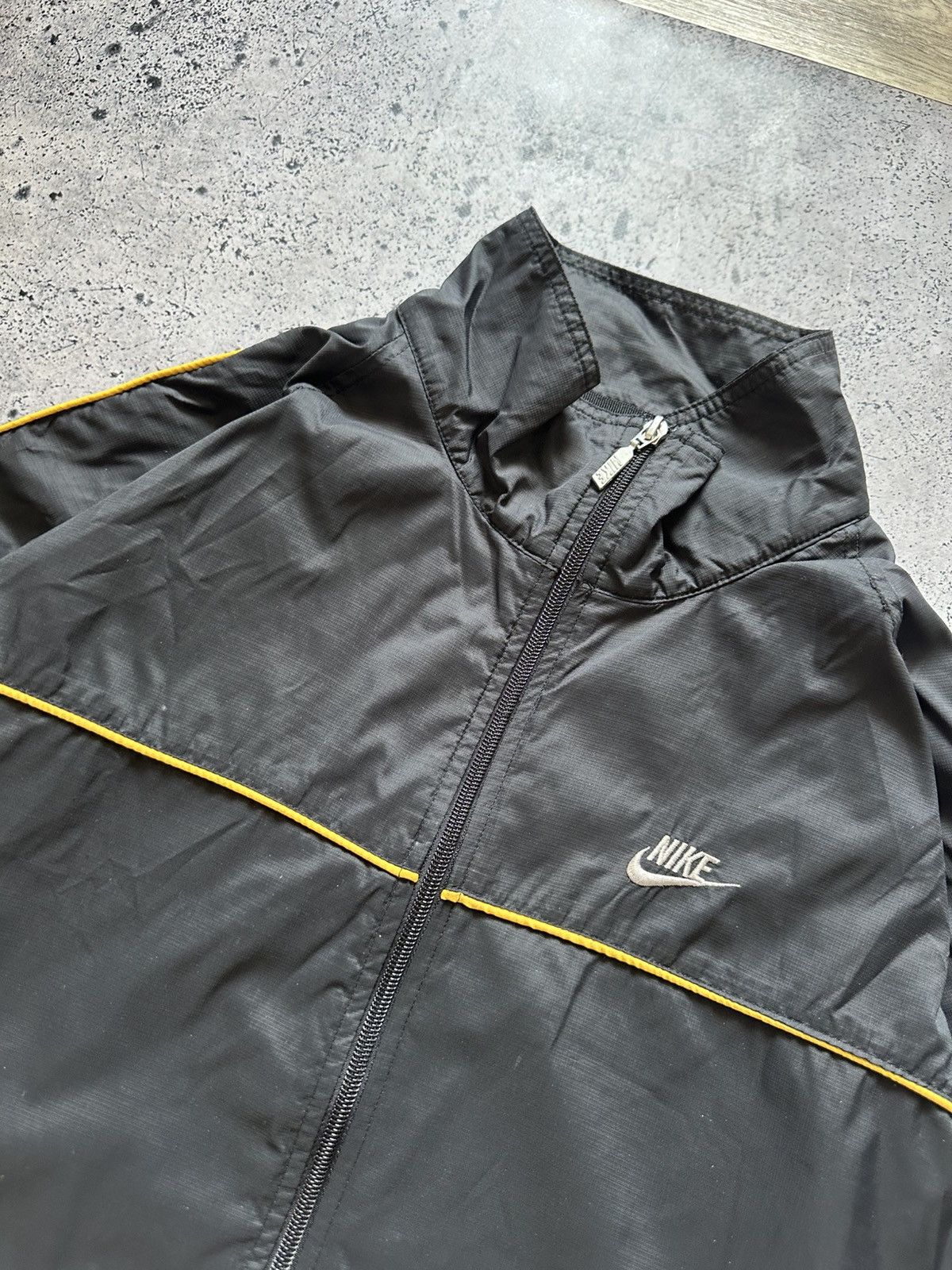 Nike Vintage Nike Mini Swoosh Light Jacket Windbreaker Y2K USA Size US XL / EU 56 / 4 - 2 Thumbnail