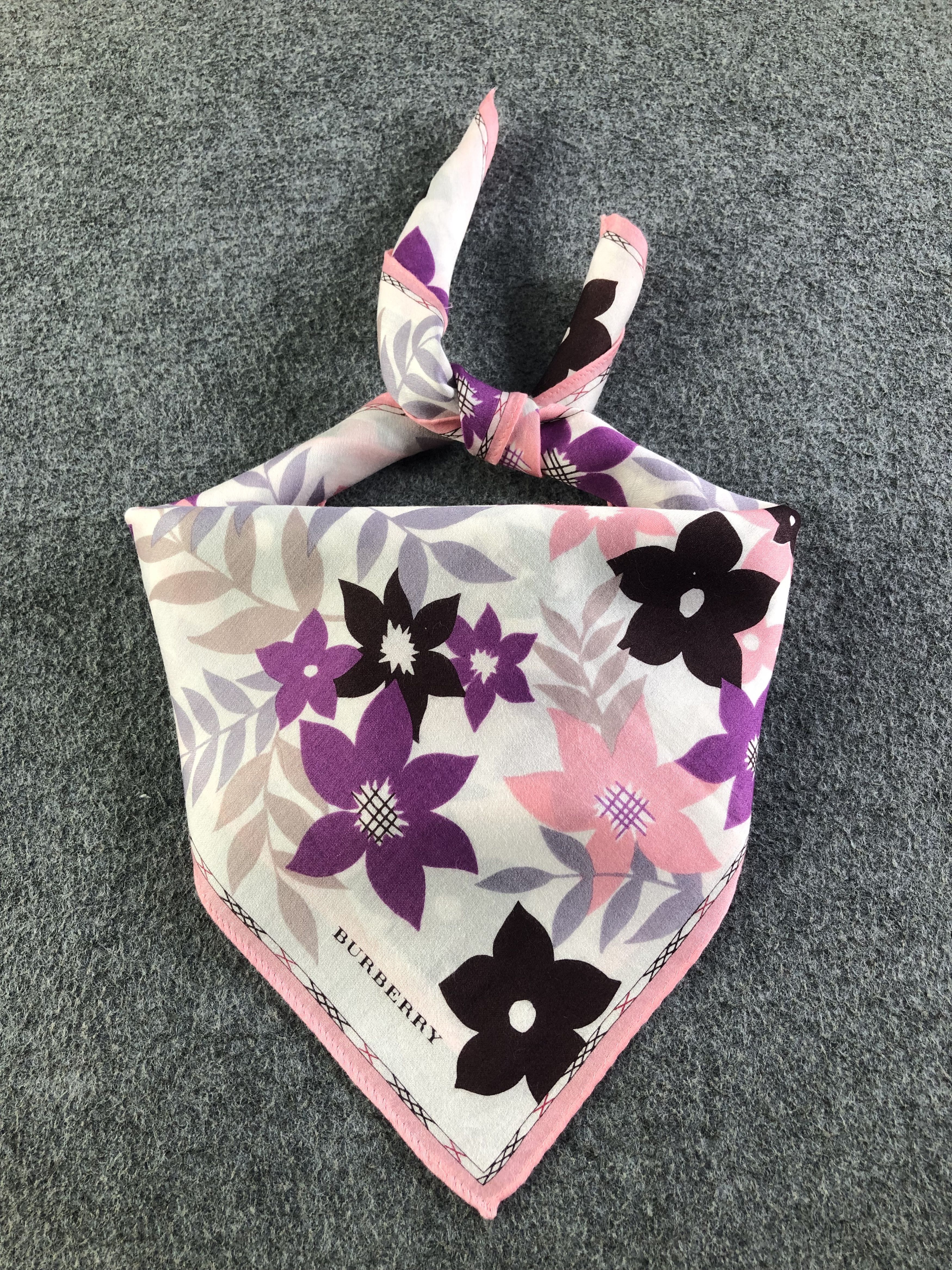 Burberry Burberry Floral Handkerchief / Bandana / Neckerchief C401 Size ONE SIZE - 1 Thumbnail