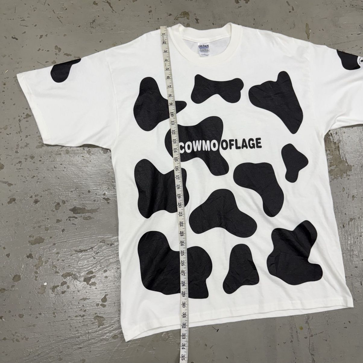 Vintage Vintage 90s Cowmooflage Cow All Over Print Tee Size US XL / EU 56 / 4 - 6 Thumbnail
