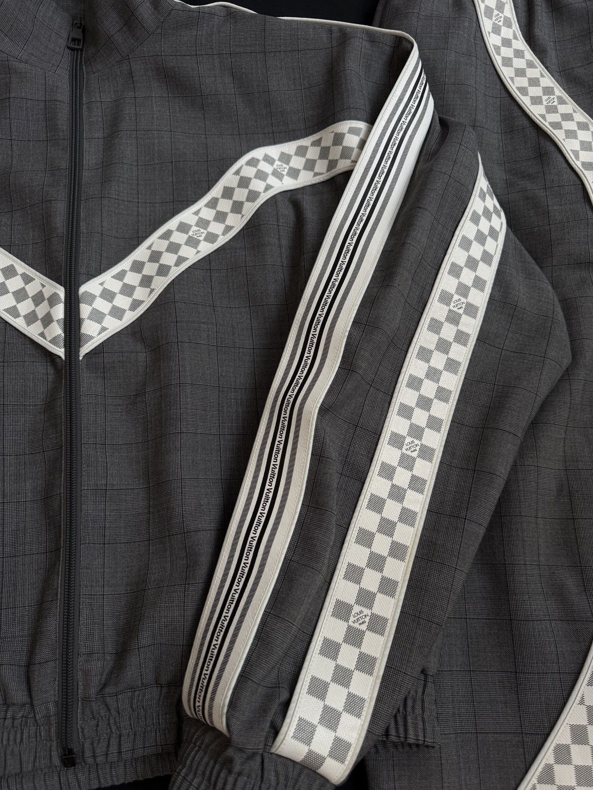 Louis Vuitton Louis Vuitton Damier Tailored Grey Track Suit - Size M Size US M / EU 48-50 / 2 - 3 Thumbnail