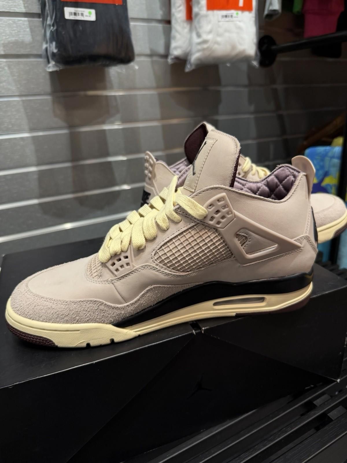 Nike Size 13.5W/12M - Jordan 4 Retro OG SP A Ma Maniére Size US 12 / IT 42 - 11 Thumbnail