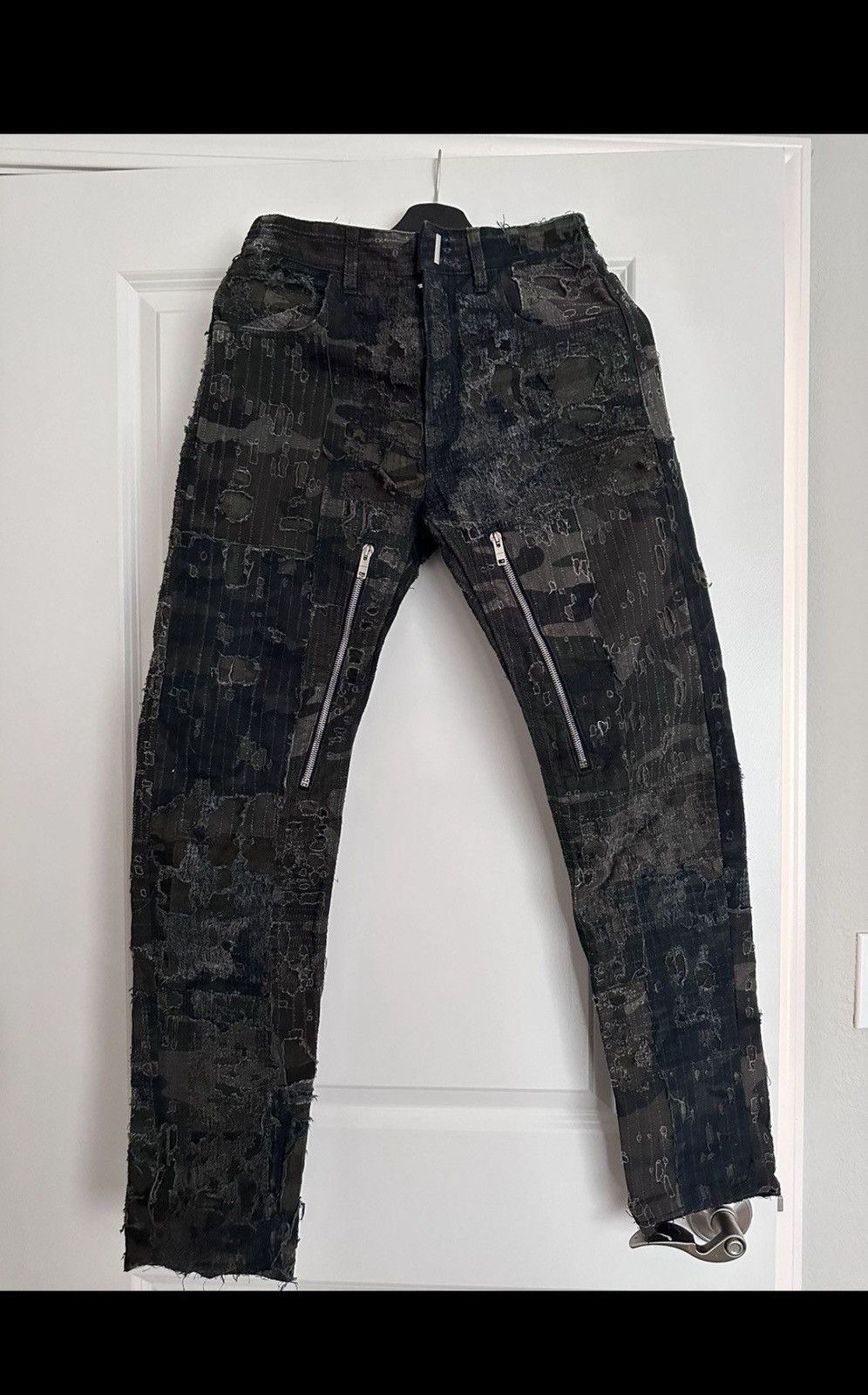 Givenchy Givenchy Fist Edition OG Boro Jeans Size US 29 - 1 Thumbnail