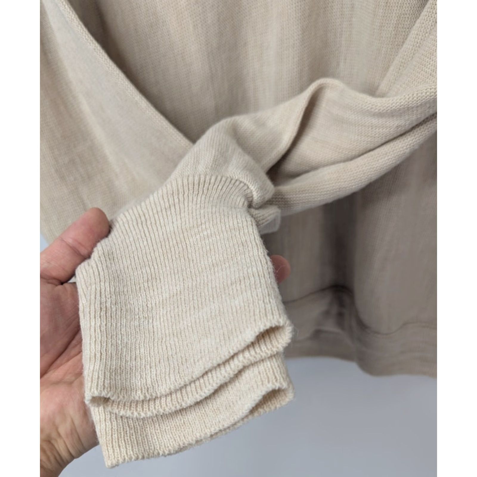 Izod VINTAGE IZOD Sweater Mens M Made in USA V-Neck Beige Golf Preppy Pullover Size US M / EU 48-50 / 2 - 3 Thumbnail