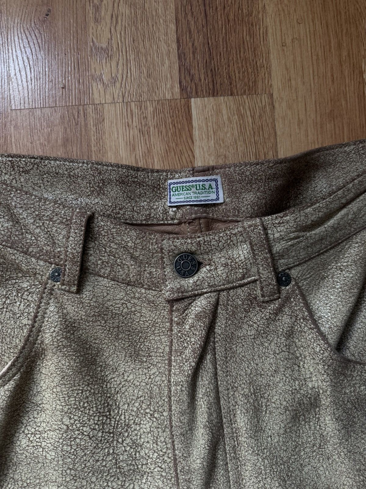 Guess Guess usa cracked leather shorts Size US 33 - 3 Thumbnail