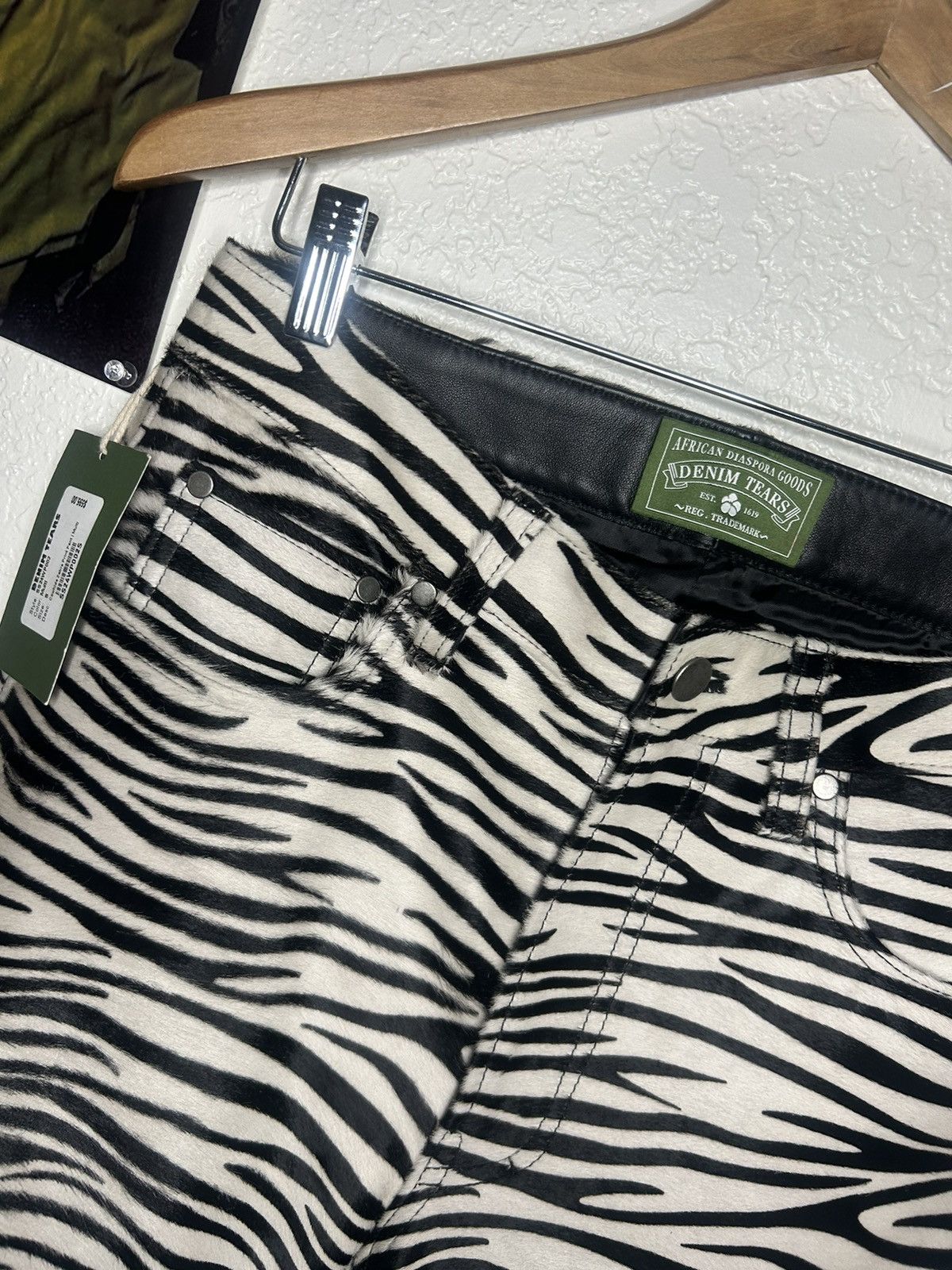 DENIM TEARS Denim tear calf hair zebra print pants Size US 30 / EU 46 - 2 Thumbnail