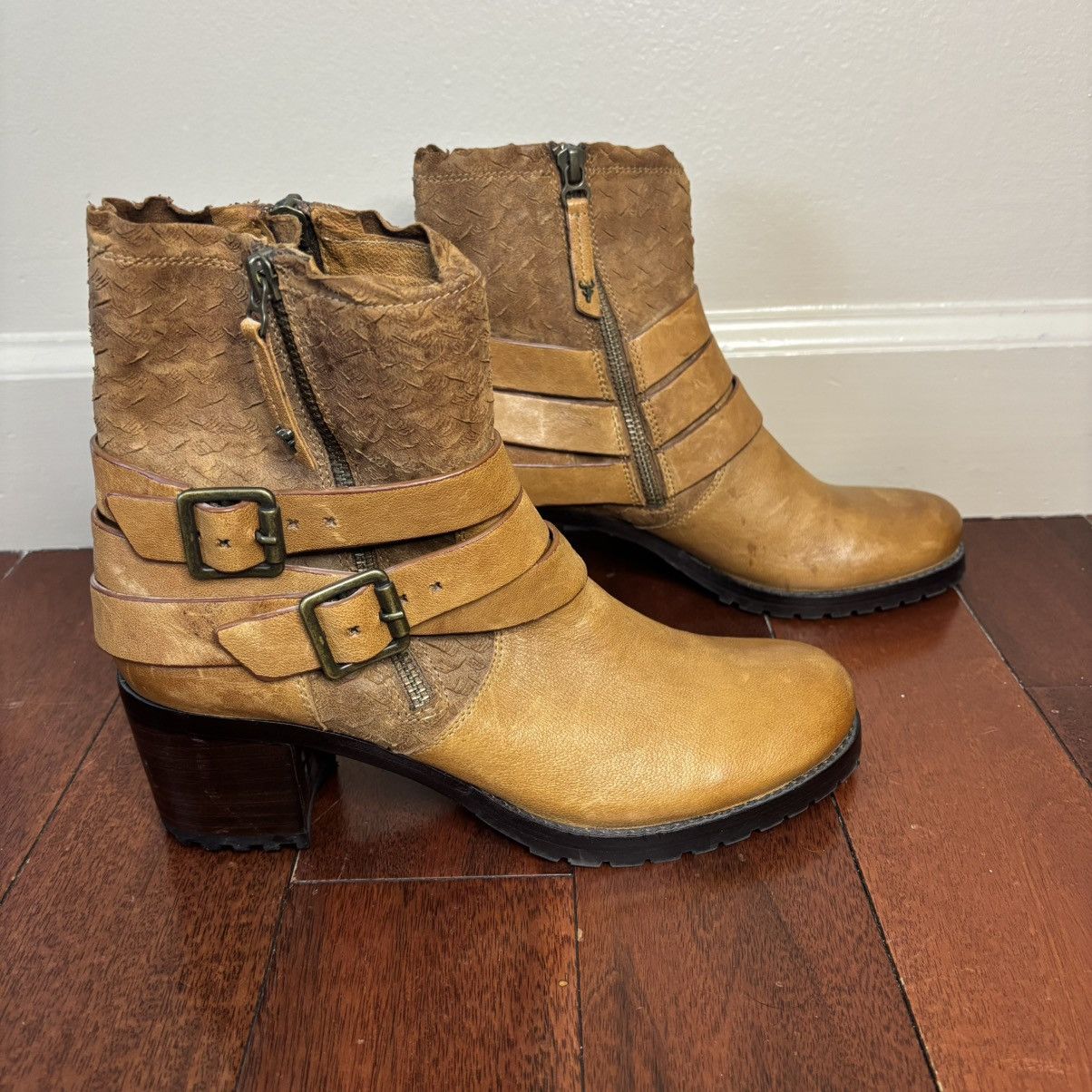 Trask H.S. Trask 7M Leather Mallory Boot Block Heel Ankle Booties Size US 7 / IT 37 - 1 Thumbnail