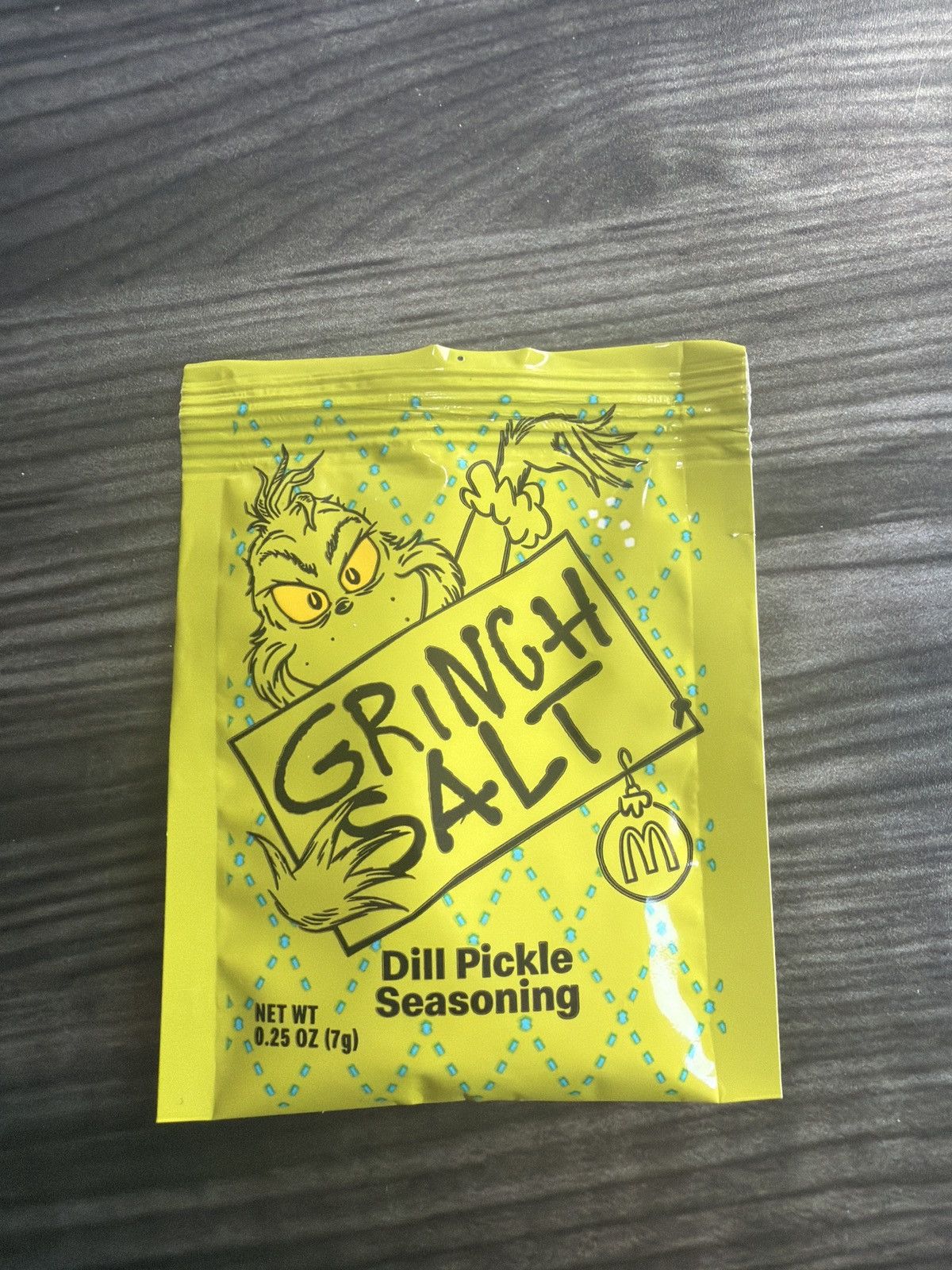 Hypebeast 2025 McDonald’s Grinch Salt Dill Pickle Seasoning Size ONE SIZE - 1 Thumbnail