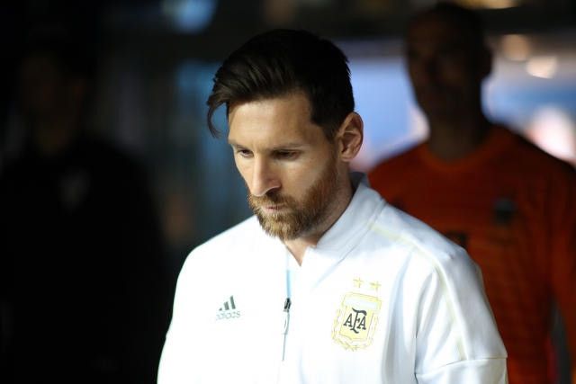 Adidas × Vintage ARGENTINA ADIDAS ZNE 2018 WORLD CUP SOCCER ANTHEM TRAVK TOP Size US L / EU 52-54 / 3 - 11 Thumbnail