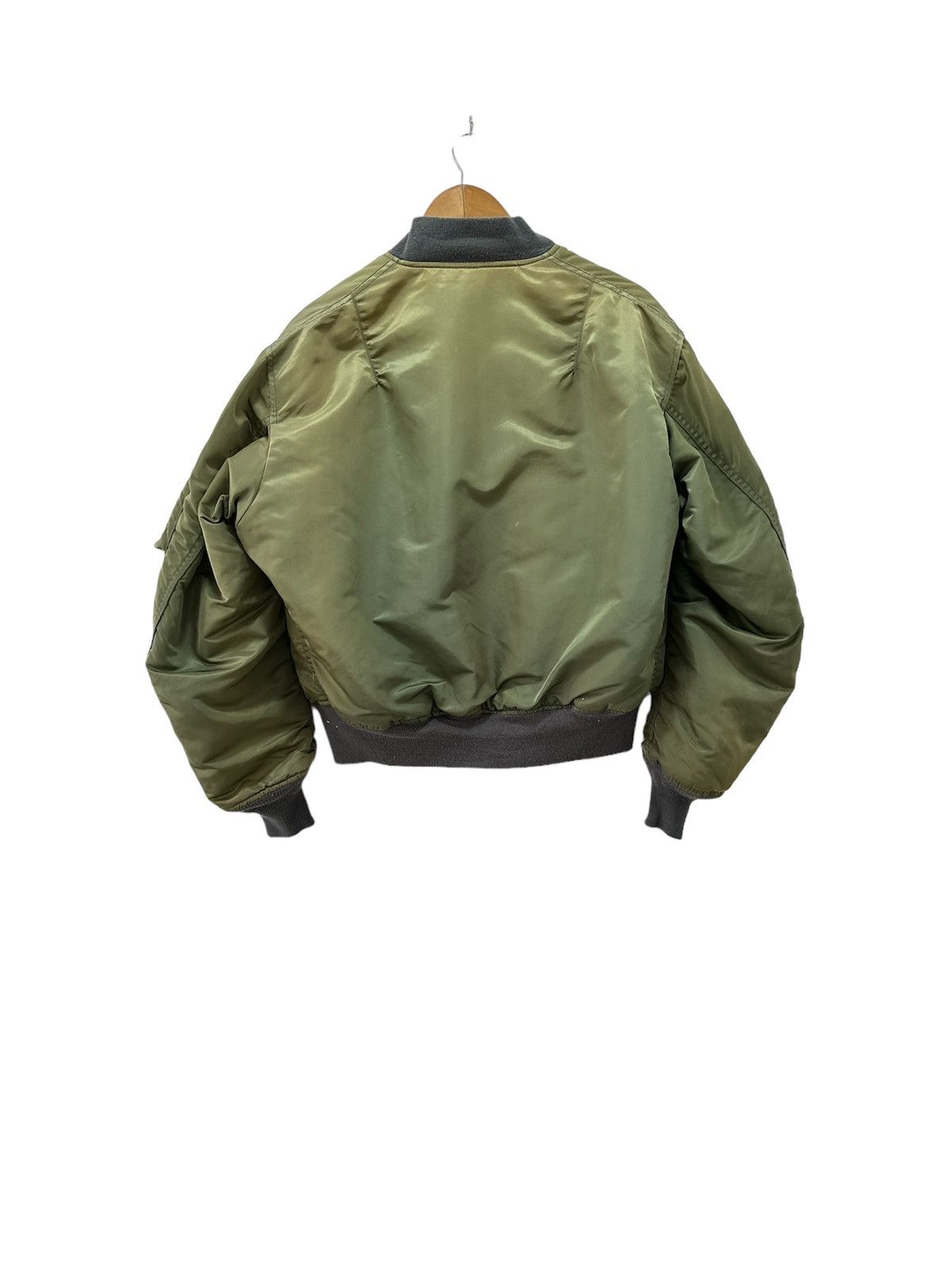 AVIREX usa製 MA-1 flight jacket Vintage 90's Avirex MA-1 Flight Jacket Design